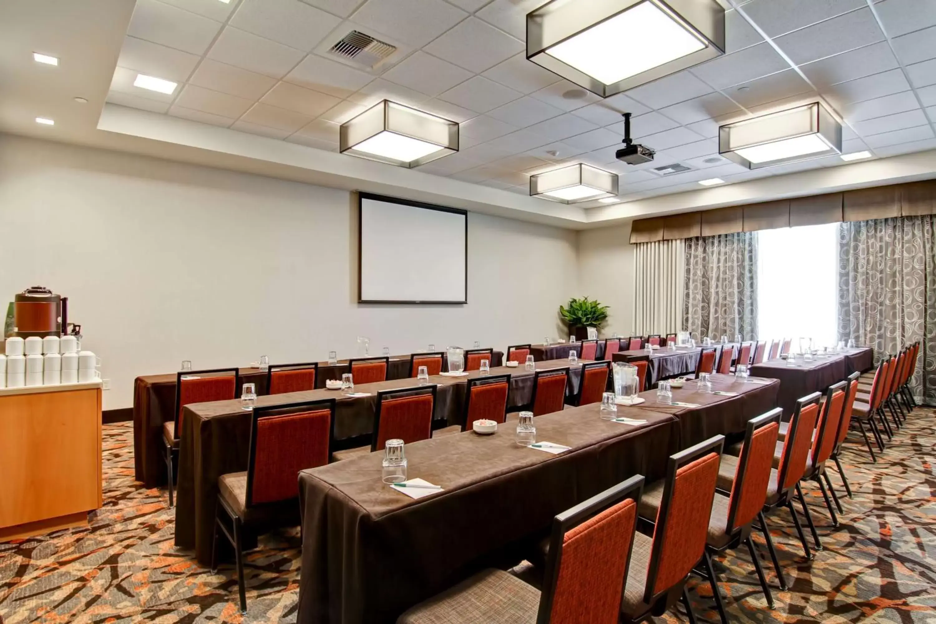 Meeting/conference room in Homewood Suites by Hilton Seattle-Issaquah