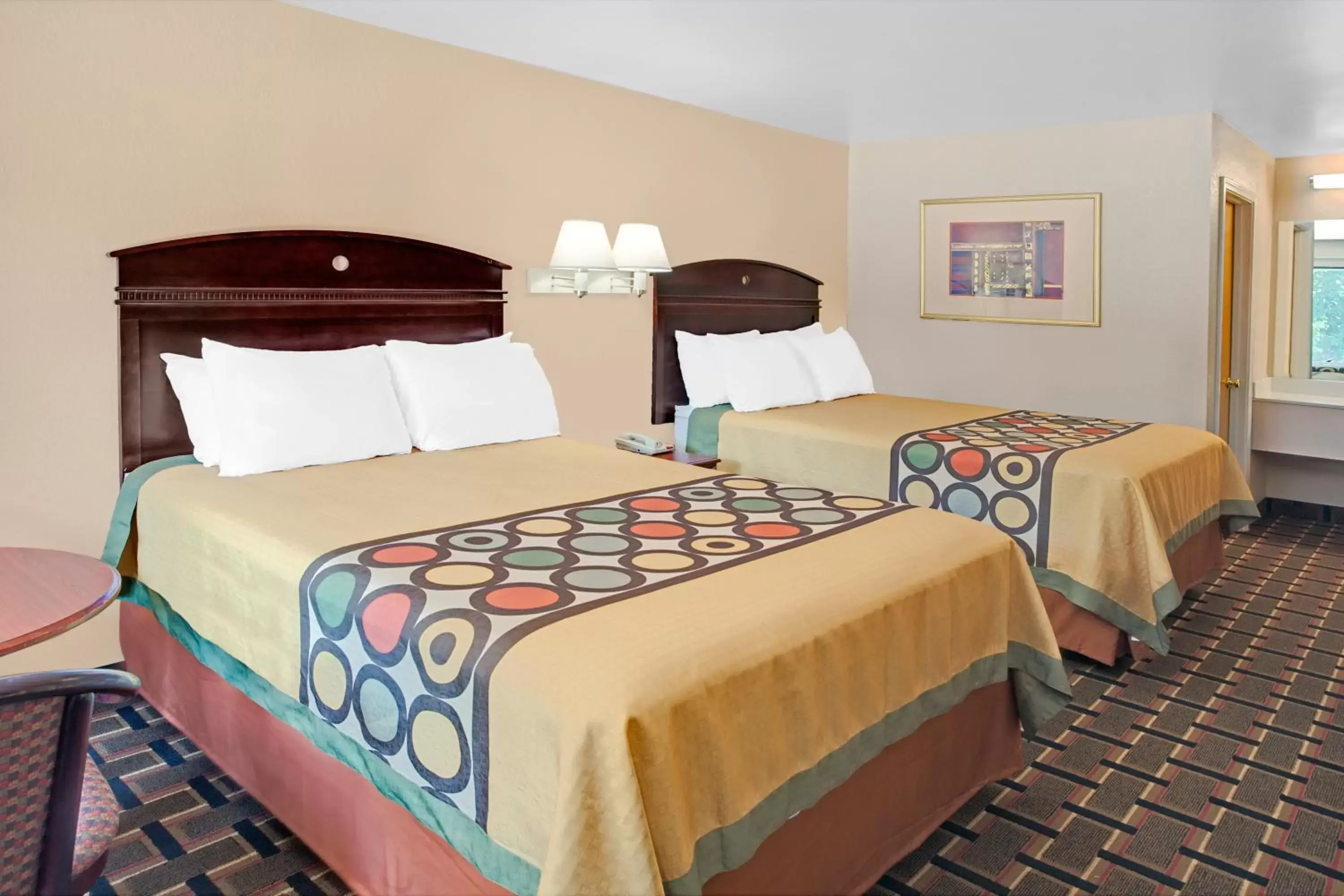 Photo of the whole room, Bed in Super 8 by Wyndham Acworth/Atlanta Area
