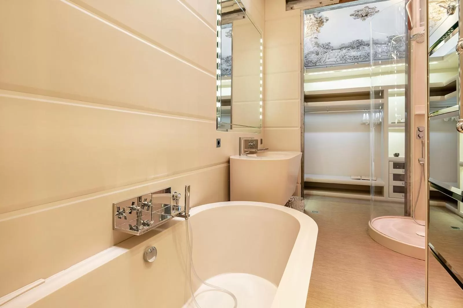 El Palauet Modernist Suites Barcelona