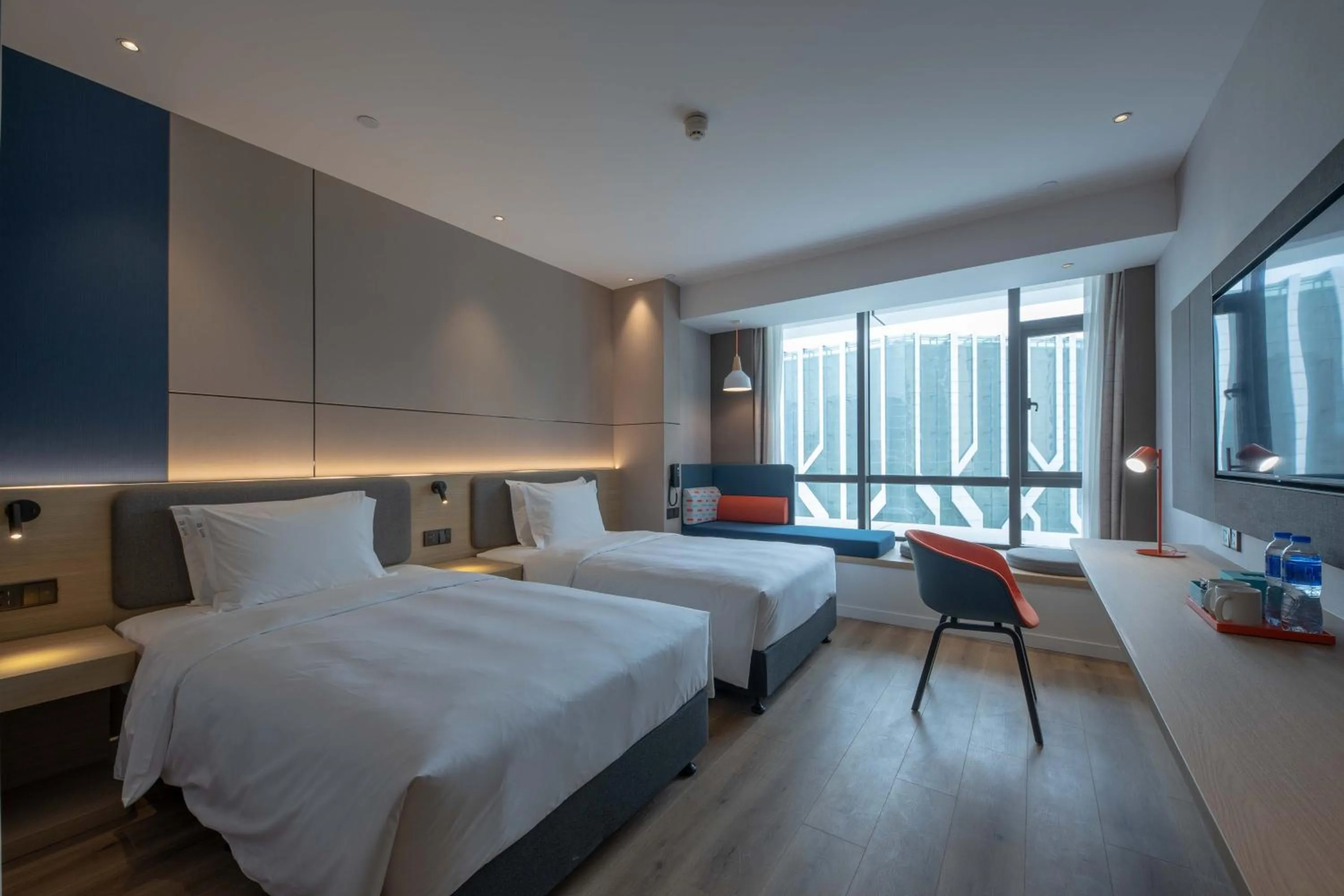 Bed in Holiday Inn Express Chongqing Caiyun Lake by IHG