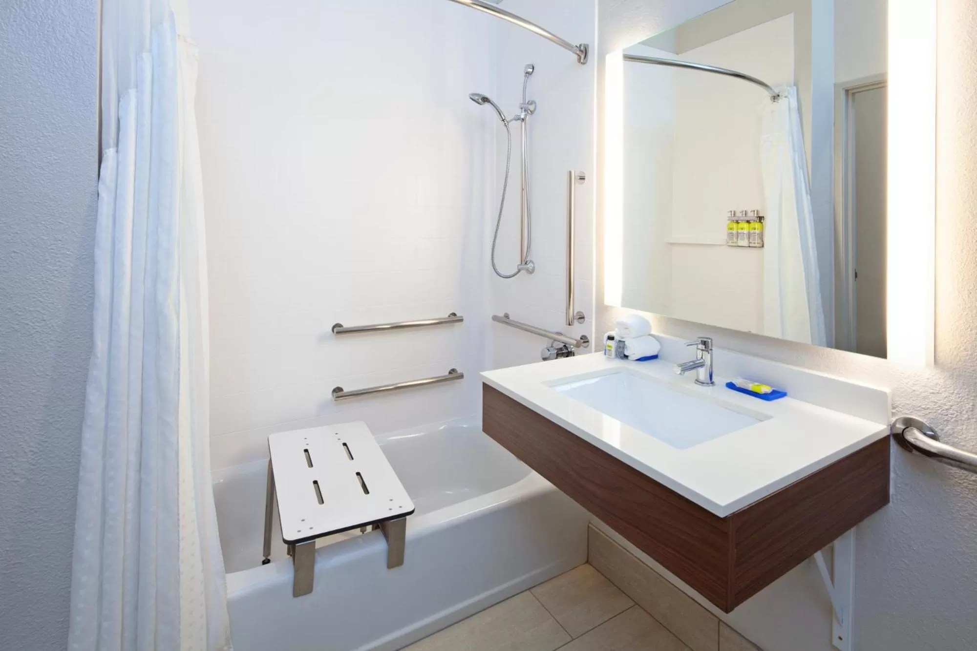 King Room - Mobility Access/Hearing Accessible in Holiday Inn Express & Suites Rancho Mirage - Palm Spgs Area, an IHG Hotel