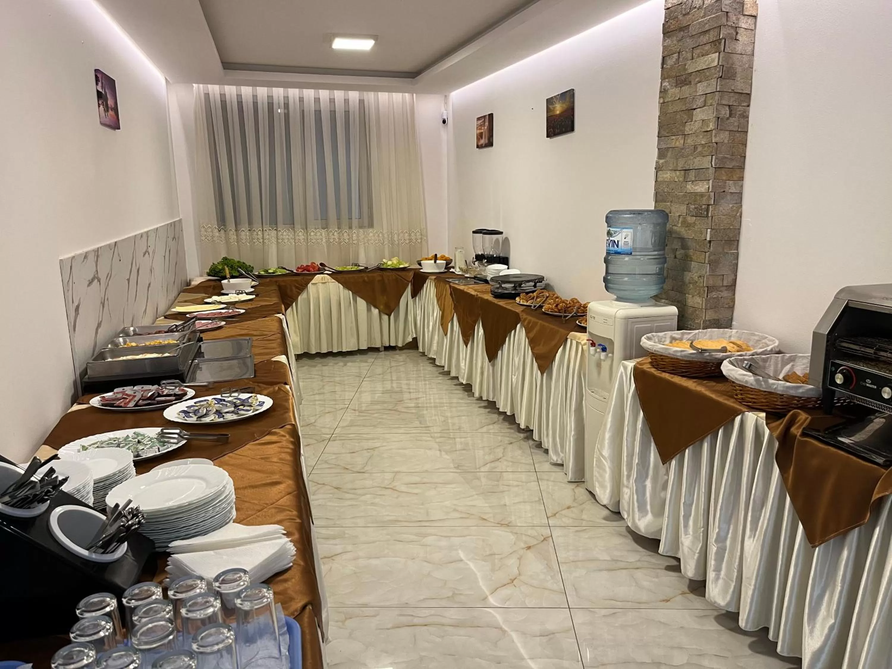 Restaurant/places to eat in Plovdiv Hotel