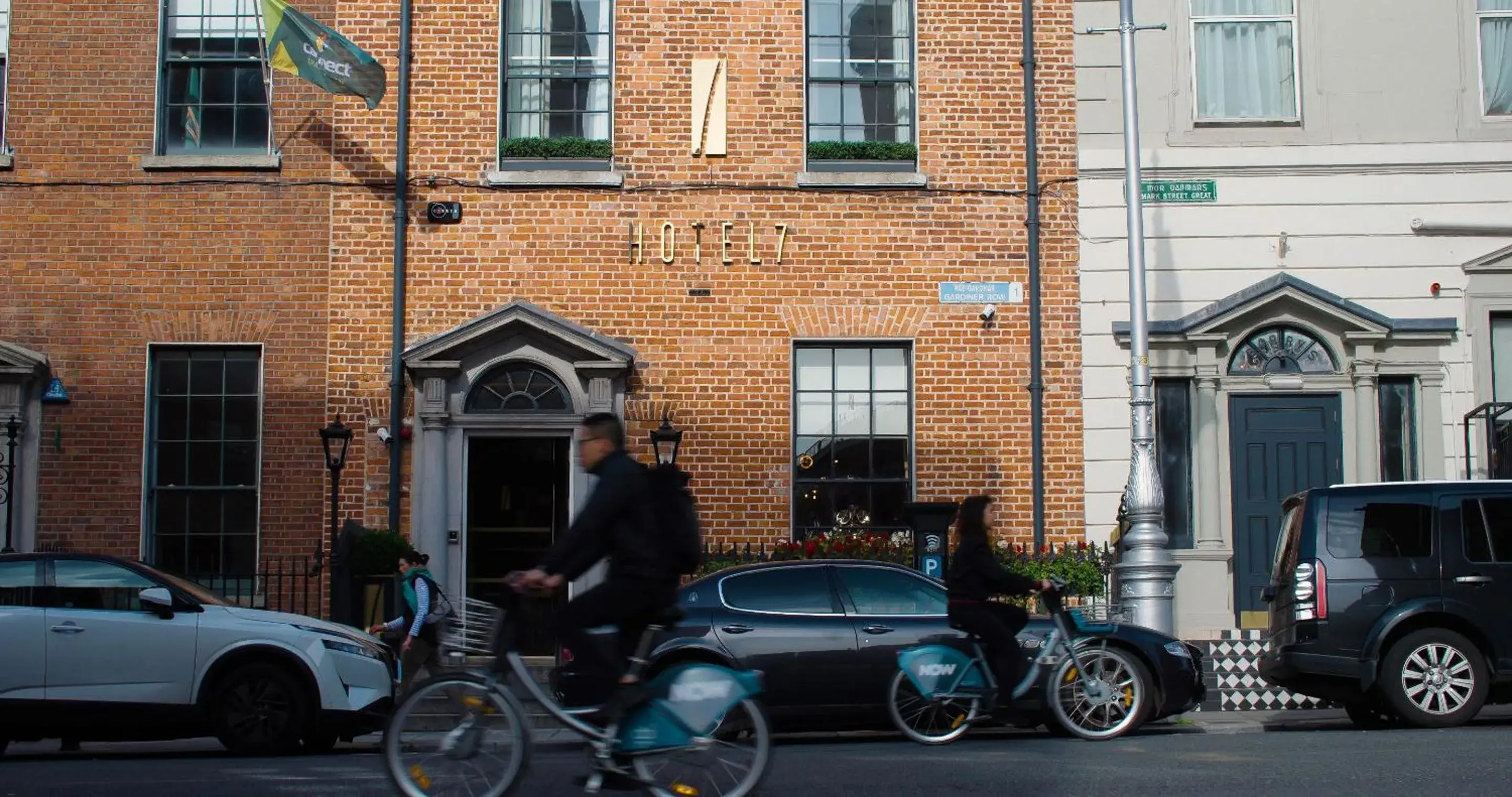 Facade/entrance in Hotel 7