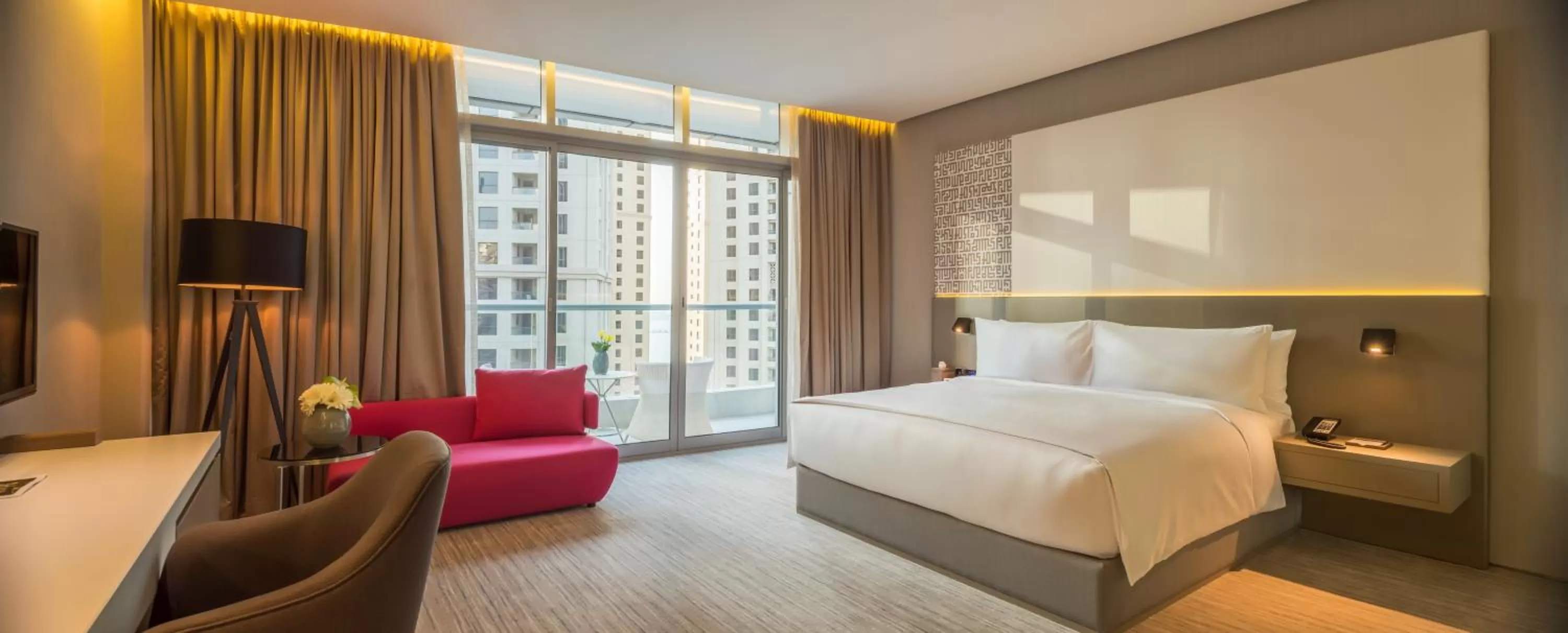 Balcony/Terrace, Bed in InterContinental Dubai Marina by IHG