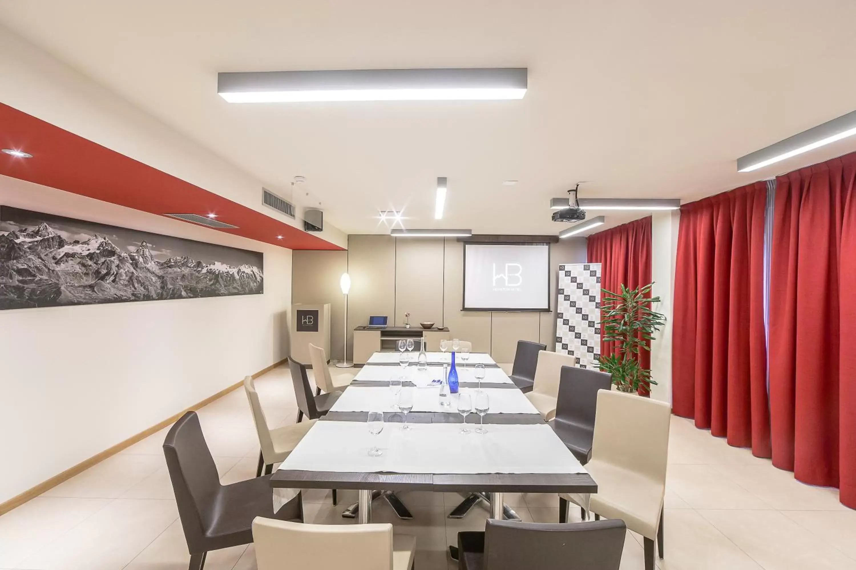Meeting/conference room, Business Area/Conference Room in HB Aosta Hotel & Balcony SPA