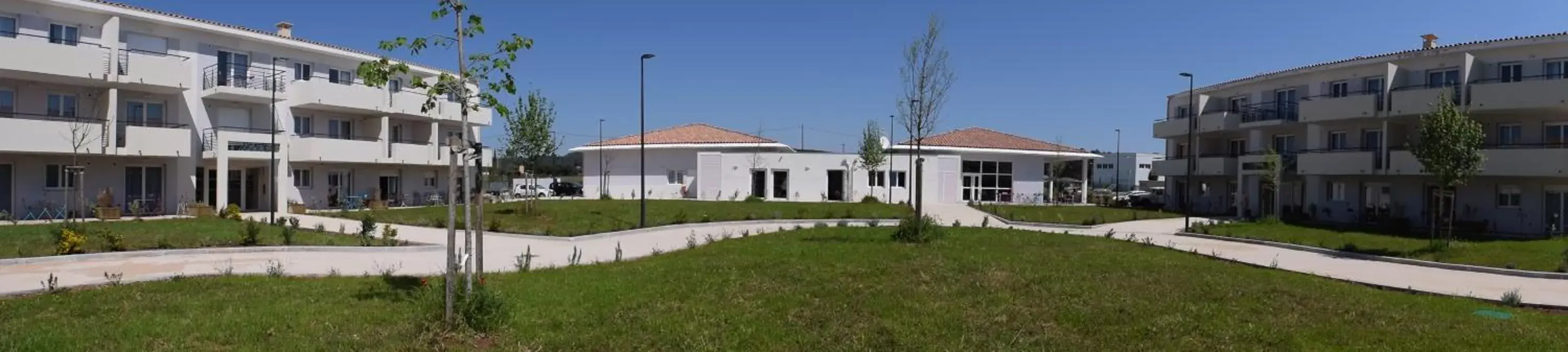 Property Building in Résidence Estérazur