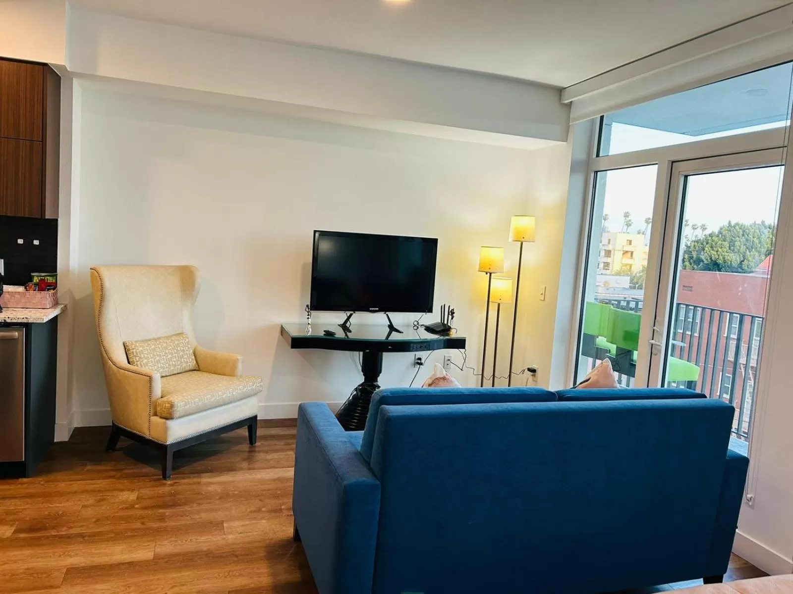 Living room, TV/Entertainment Center in Gorgeous Hollywood Apts LA's Best Location and Amazing Roof Deck