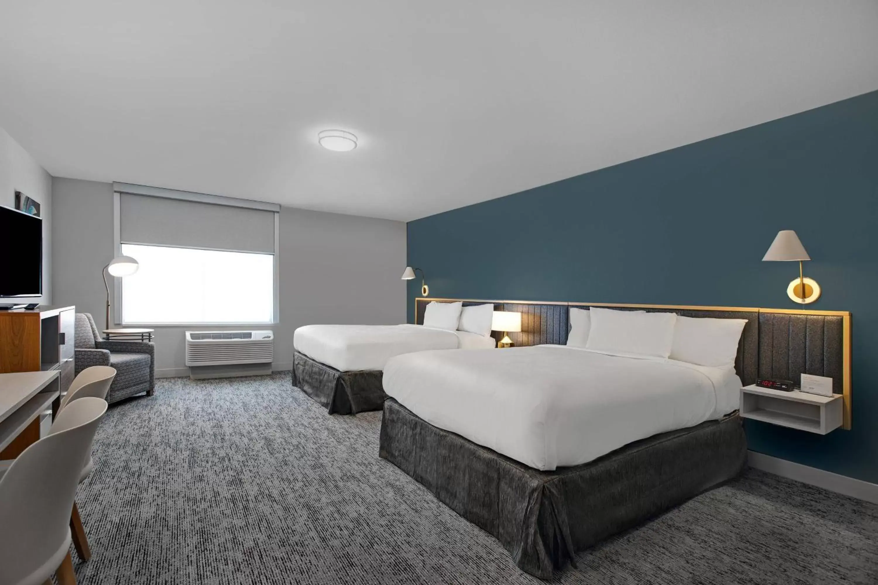 Photo of the whole room, Bed in TownePlace Suites by Marriott Phoenix Glendale Sports & Entertainment District