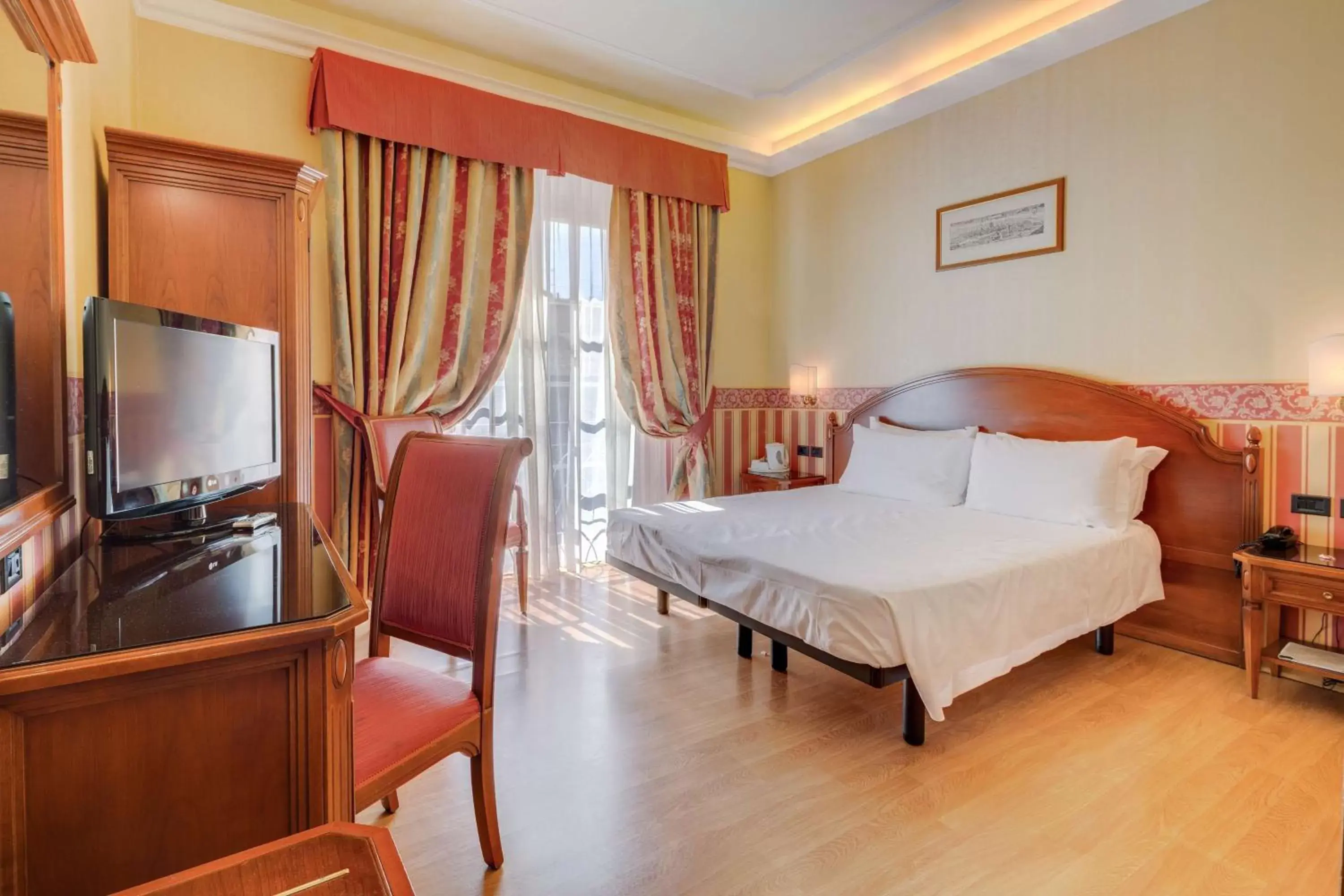 Bedroom, Bed in Hotel San Donato - Bologna centro