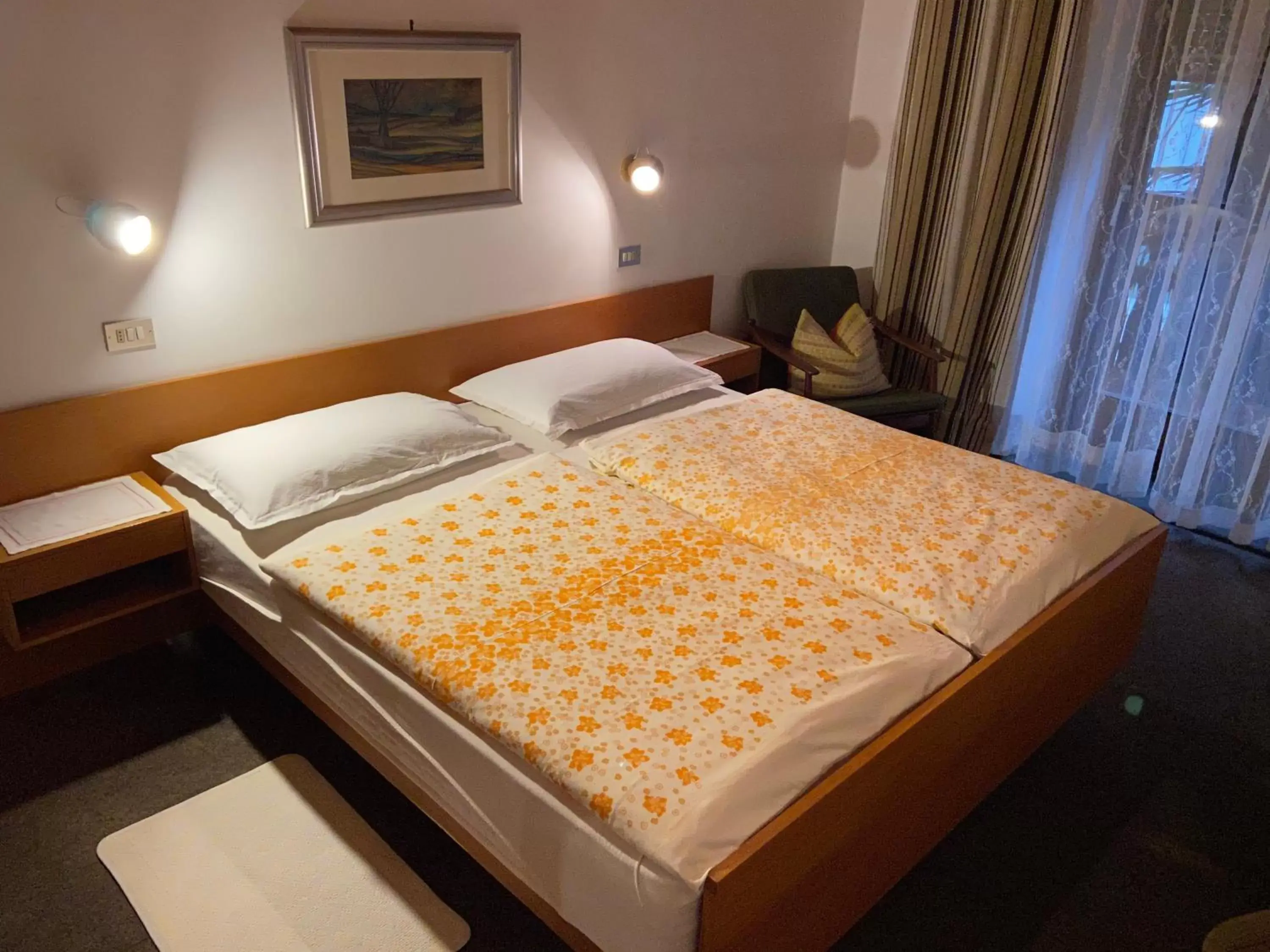 Bed in Gasthof Albergo Ressmair