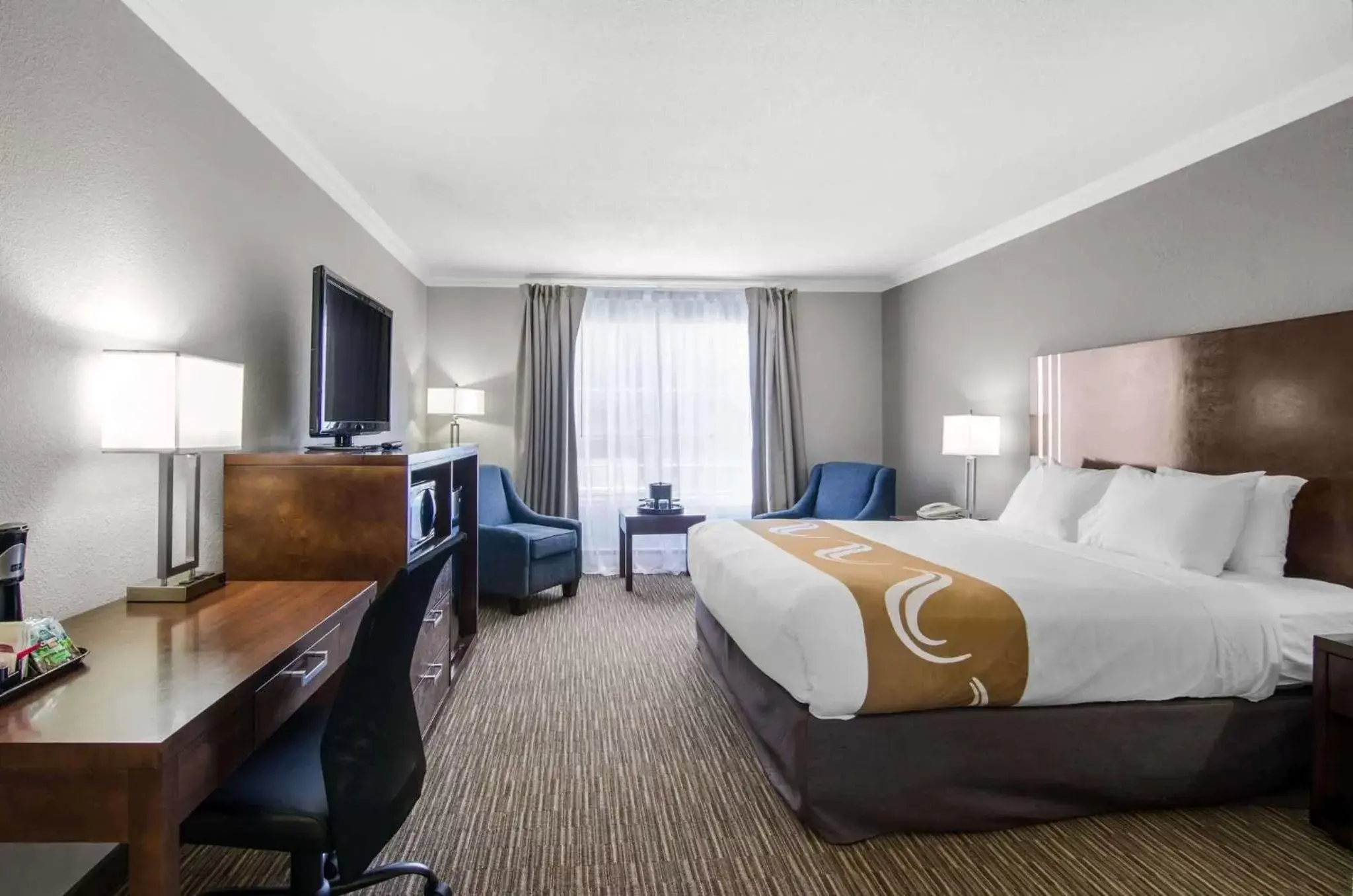 Photo of the whole room in Quality Inn Downtown Inner Harbour