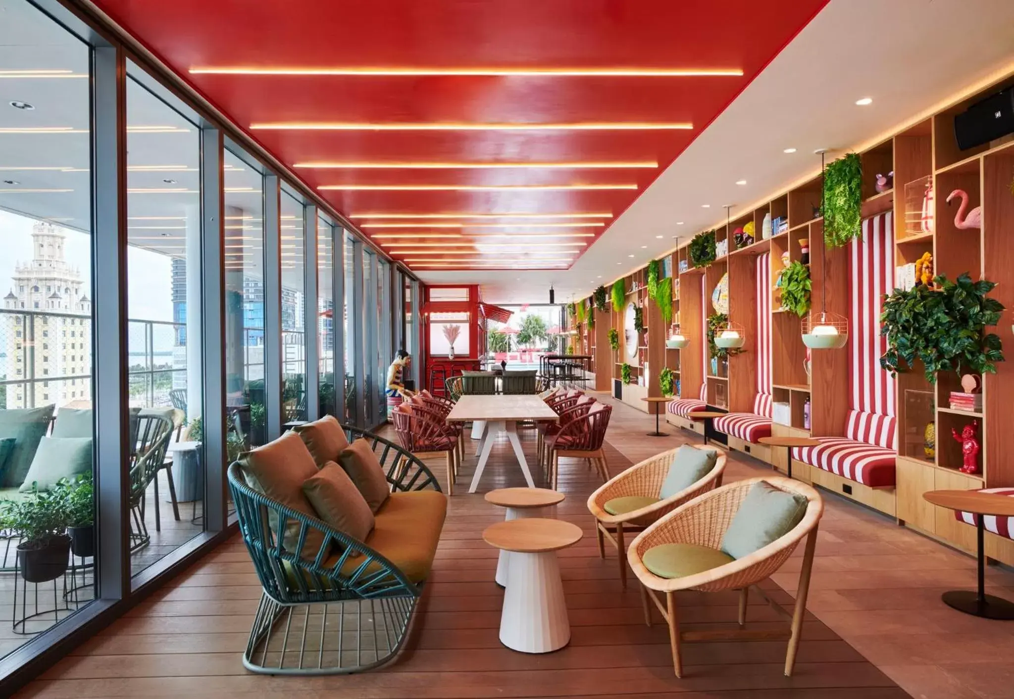 Property building, Restaurant/Places to Eat in citizenM Miami Worldcenter