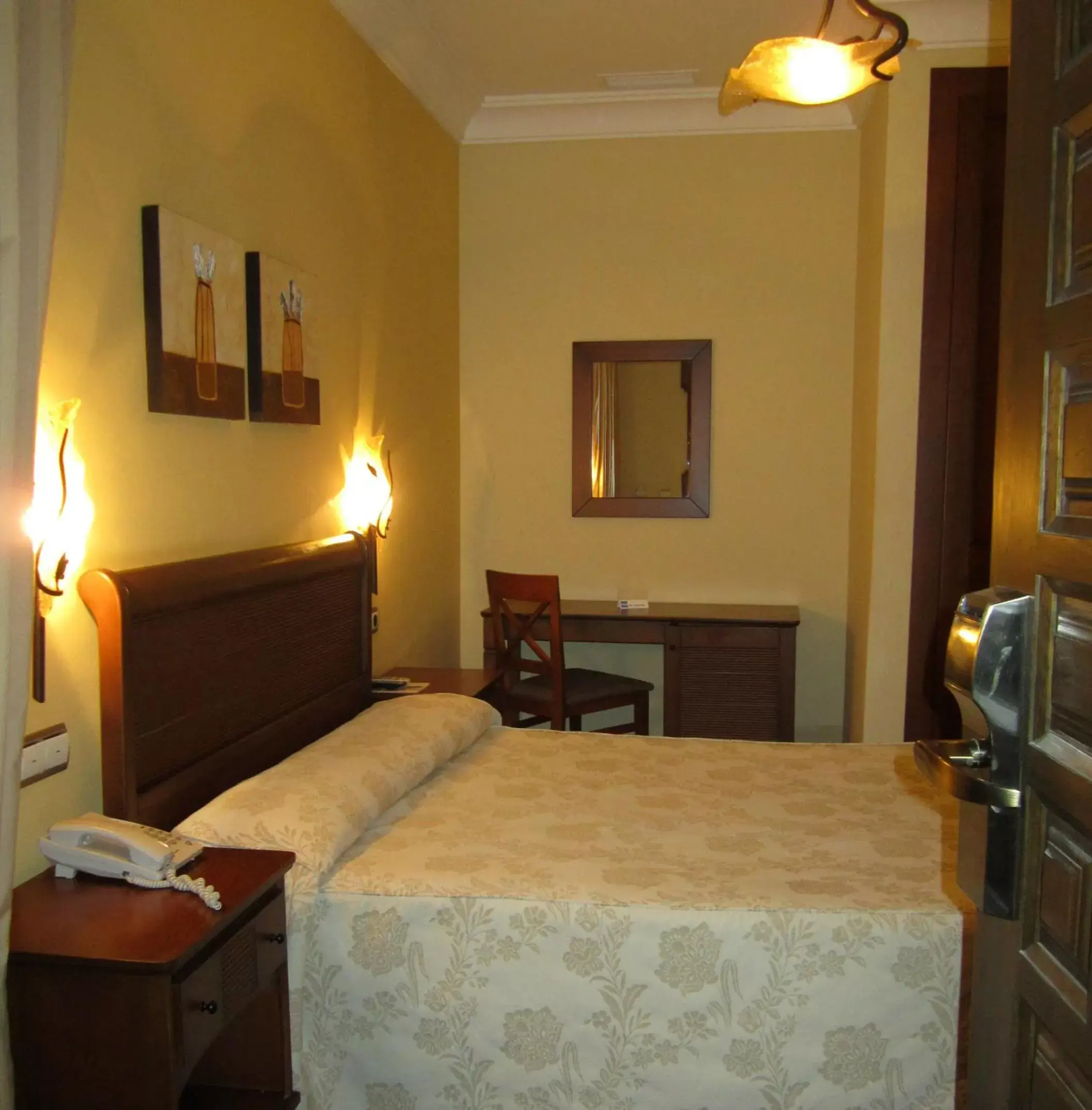 Bed in Coso Viejo