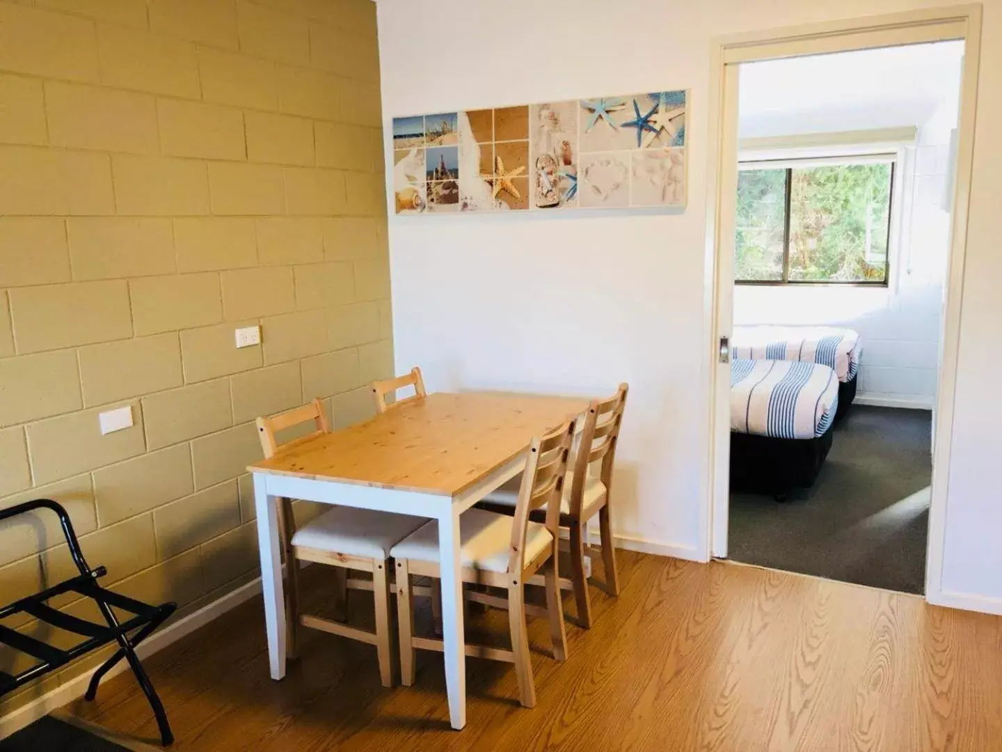 Dining Area in Motel Marengo