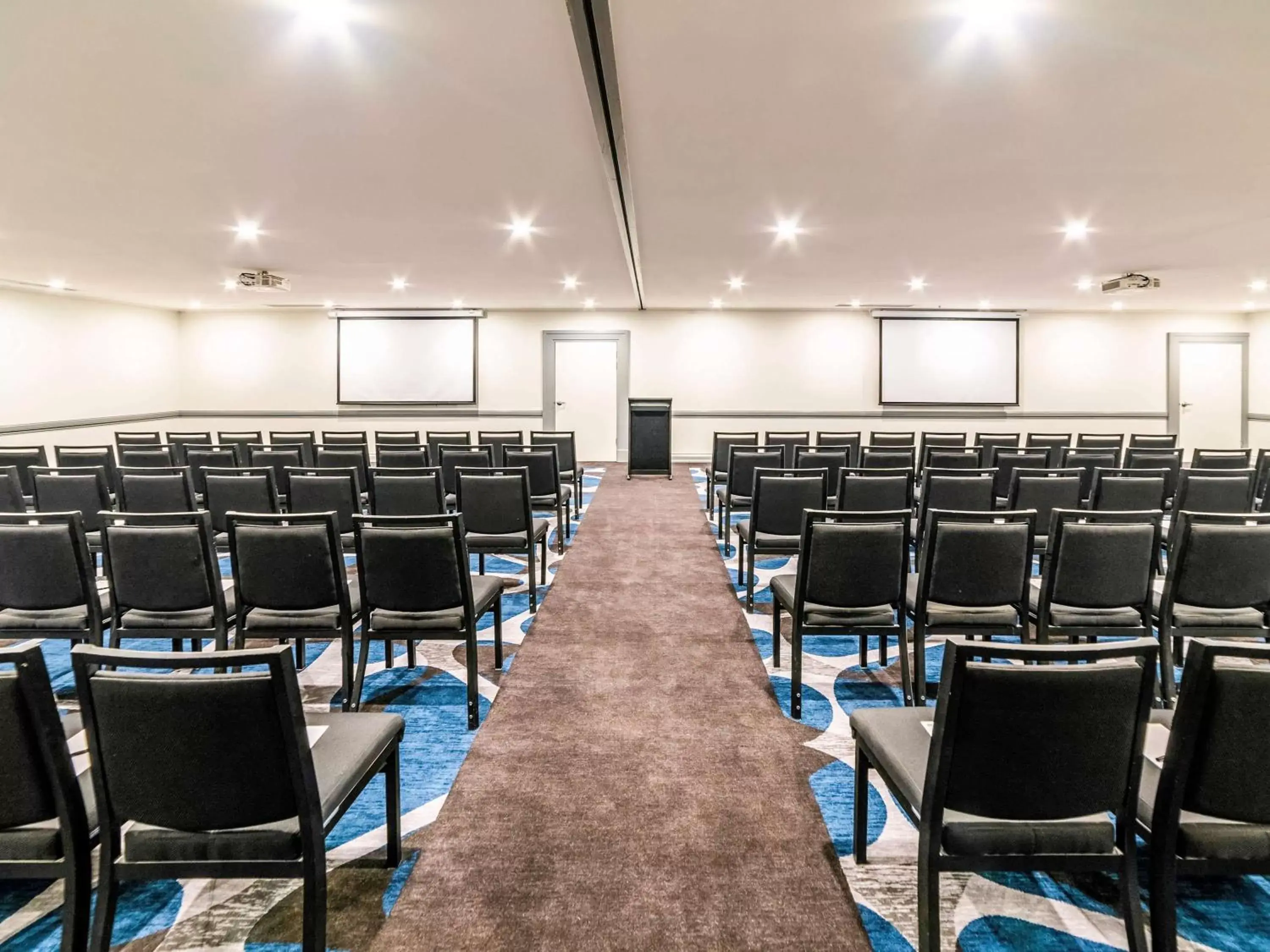 Meeting/conference room in Pullman Cairns International