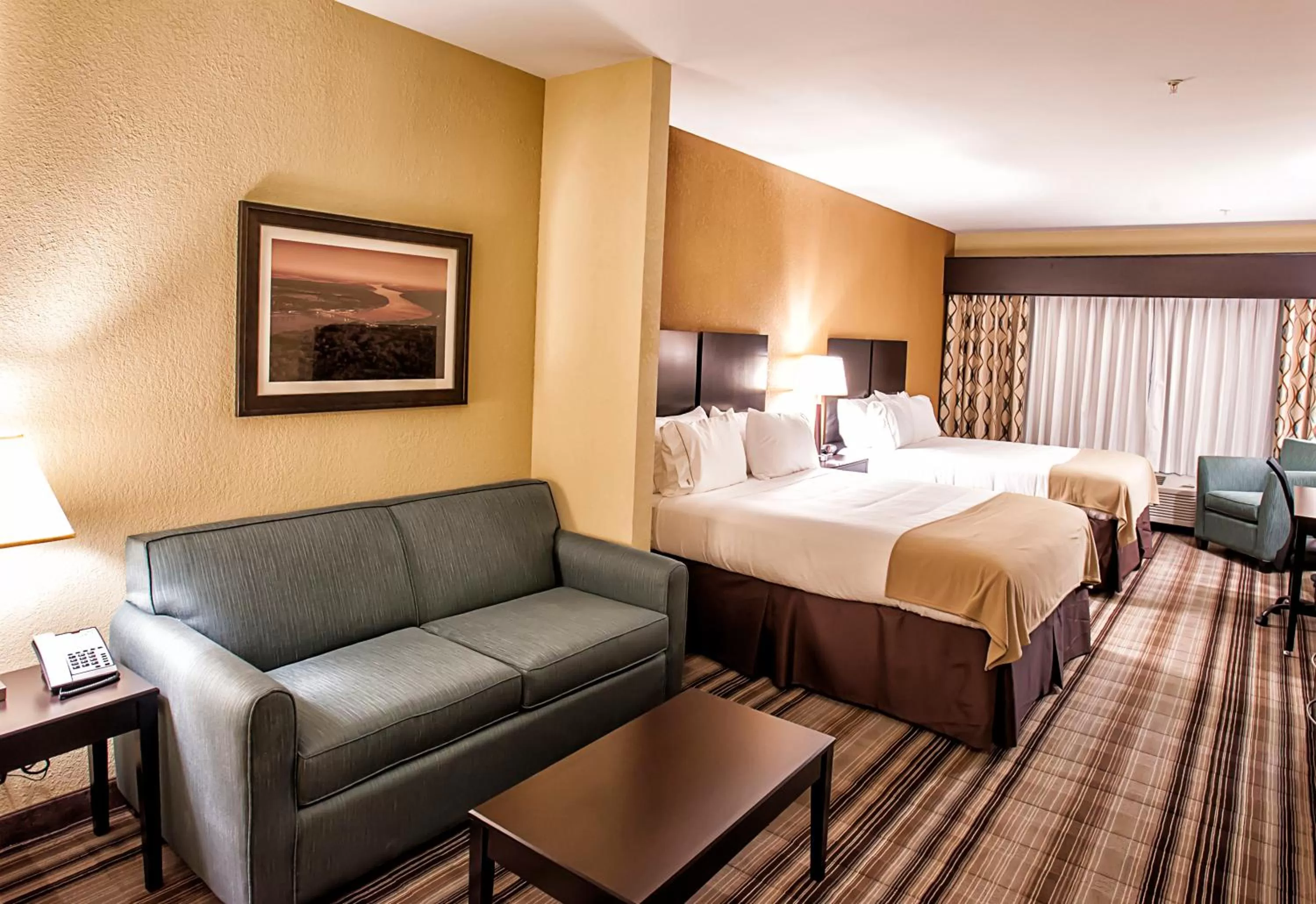 Photo of the whole room, Bed in Holiday Inn Express Natchez South West by IHG