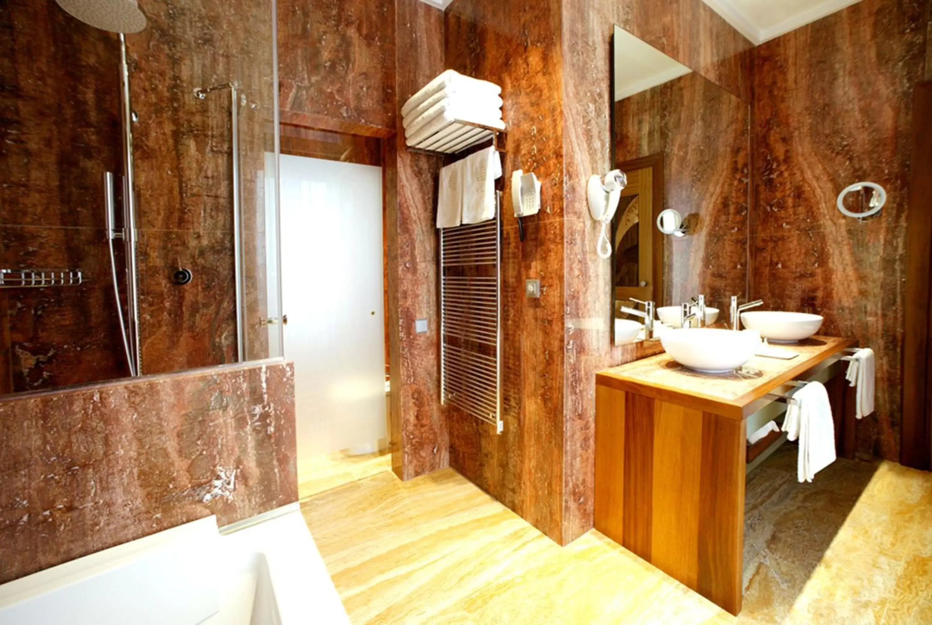 Shower, Bathroom in Mirador de Dalt Vila-Relais & Chateaux