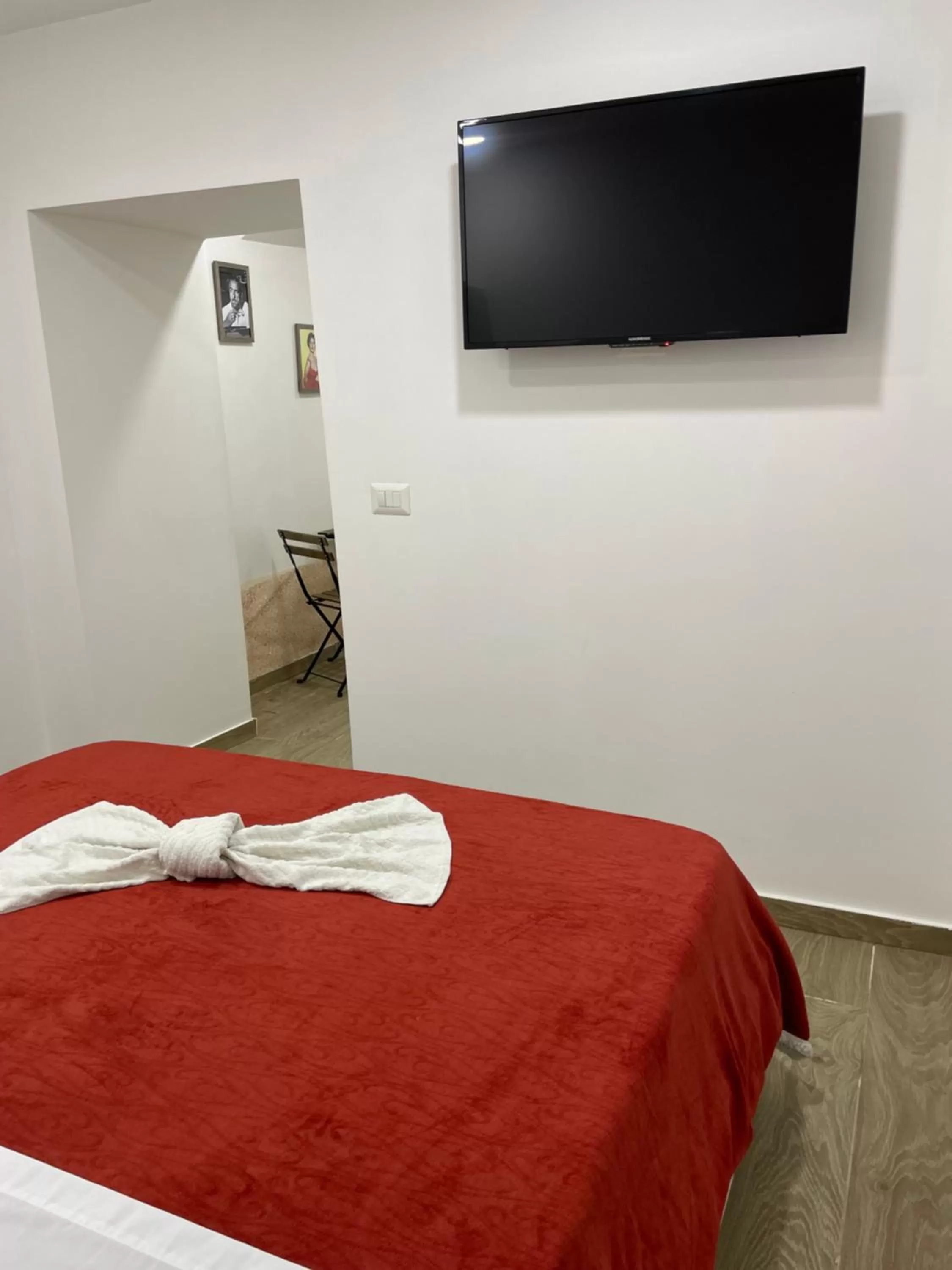 TV/Entertainment Center in B&B Sofi Napoli