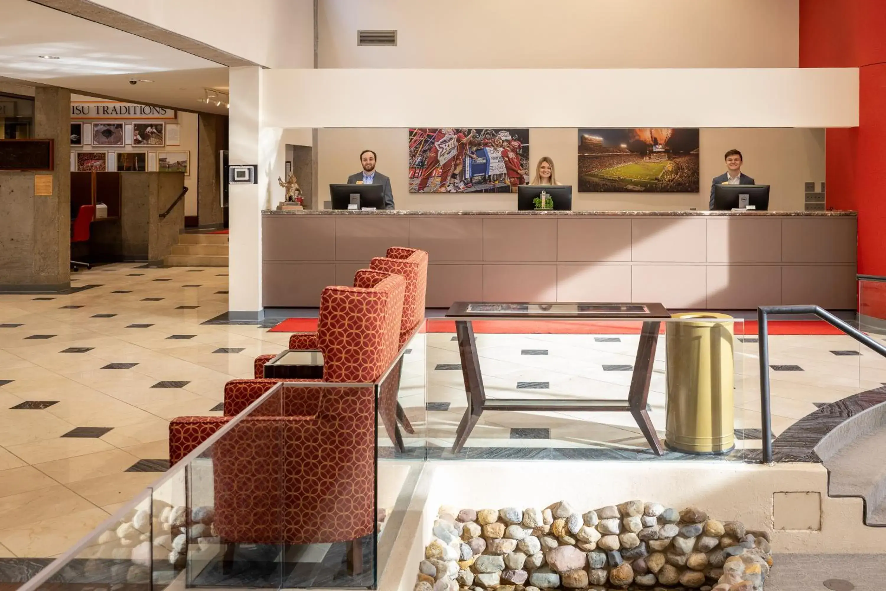 Lobby or reception in Gateway Hotel and Conference Center