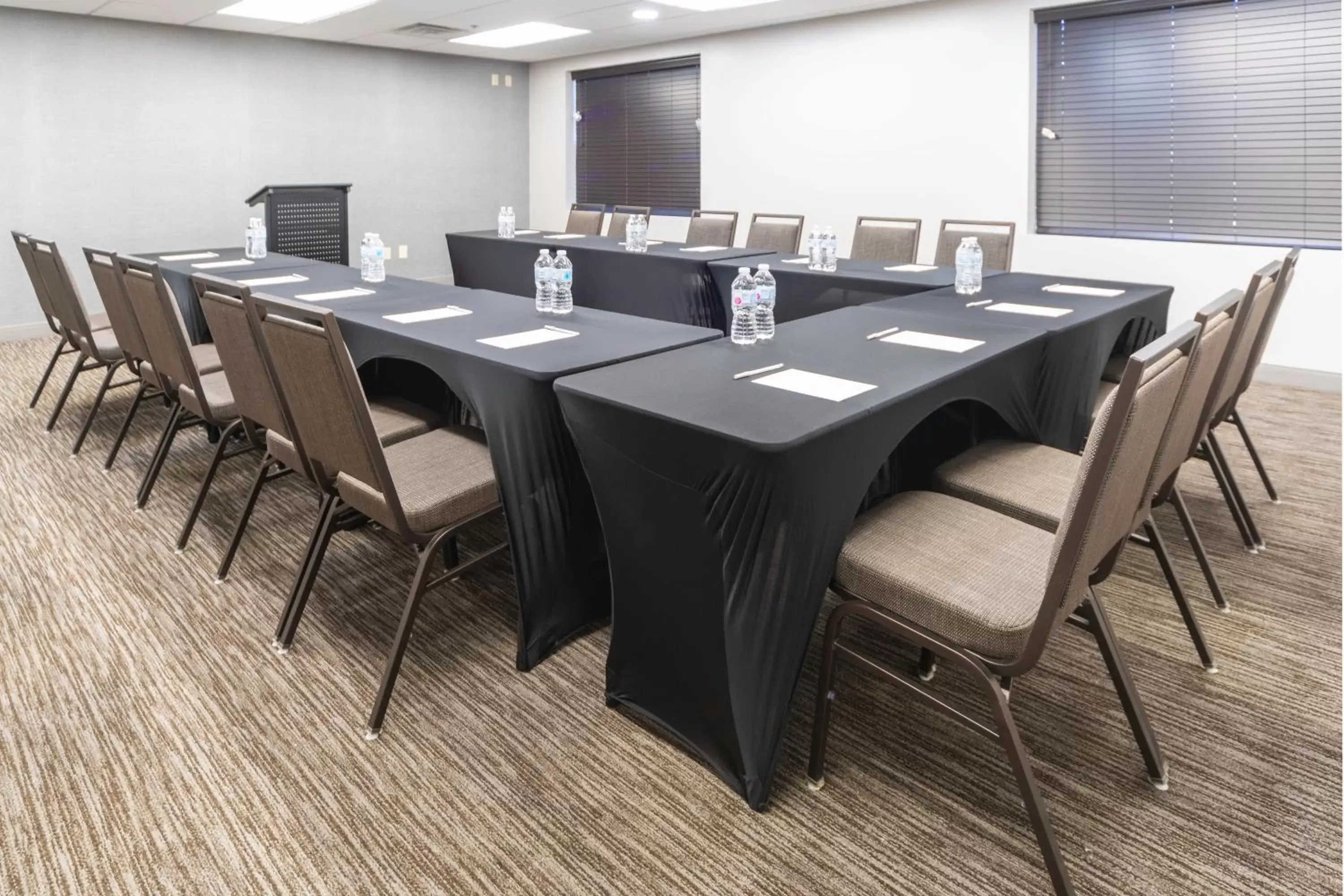 Meeting/conference room in Country Inn & Suites by Radisson, Stone Mountain, GA