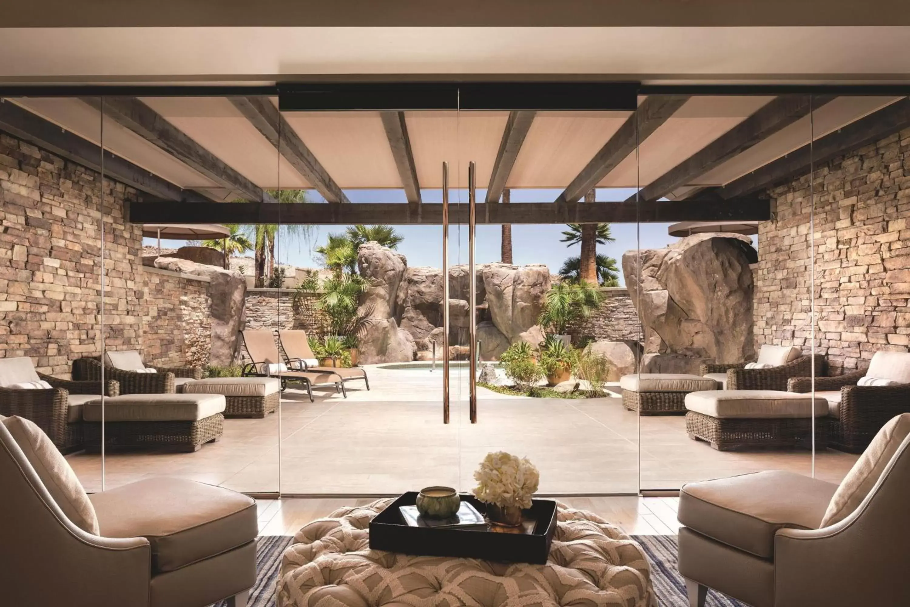Lounge or bar in The Ritz-Carlton, Rancho Mirage