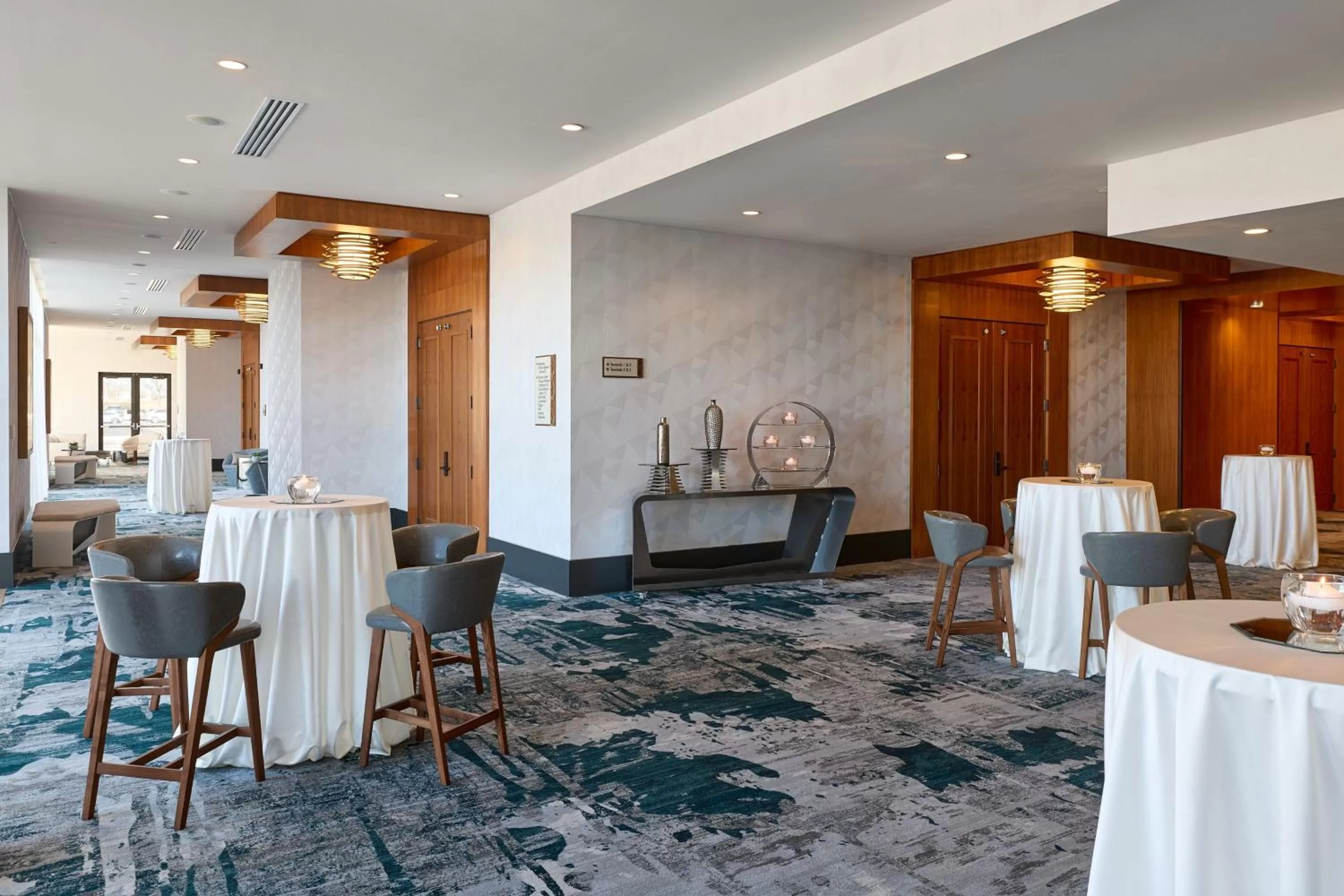 Lobby or reception in Marriott Chicago O’Hare