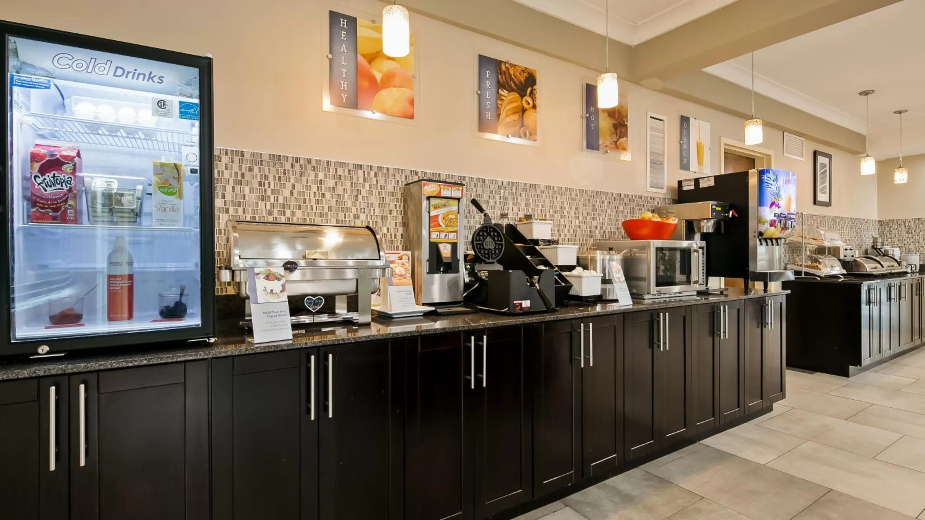 Breakfast in Best Western PLUS Fort Saskatchewan Inn & Suites