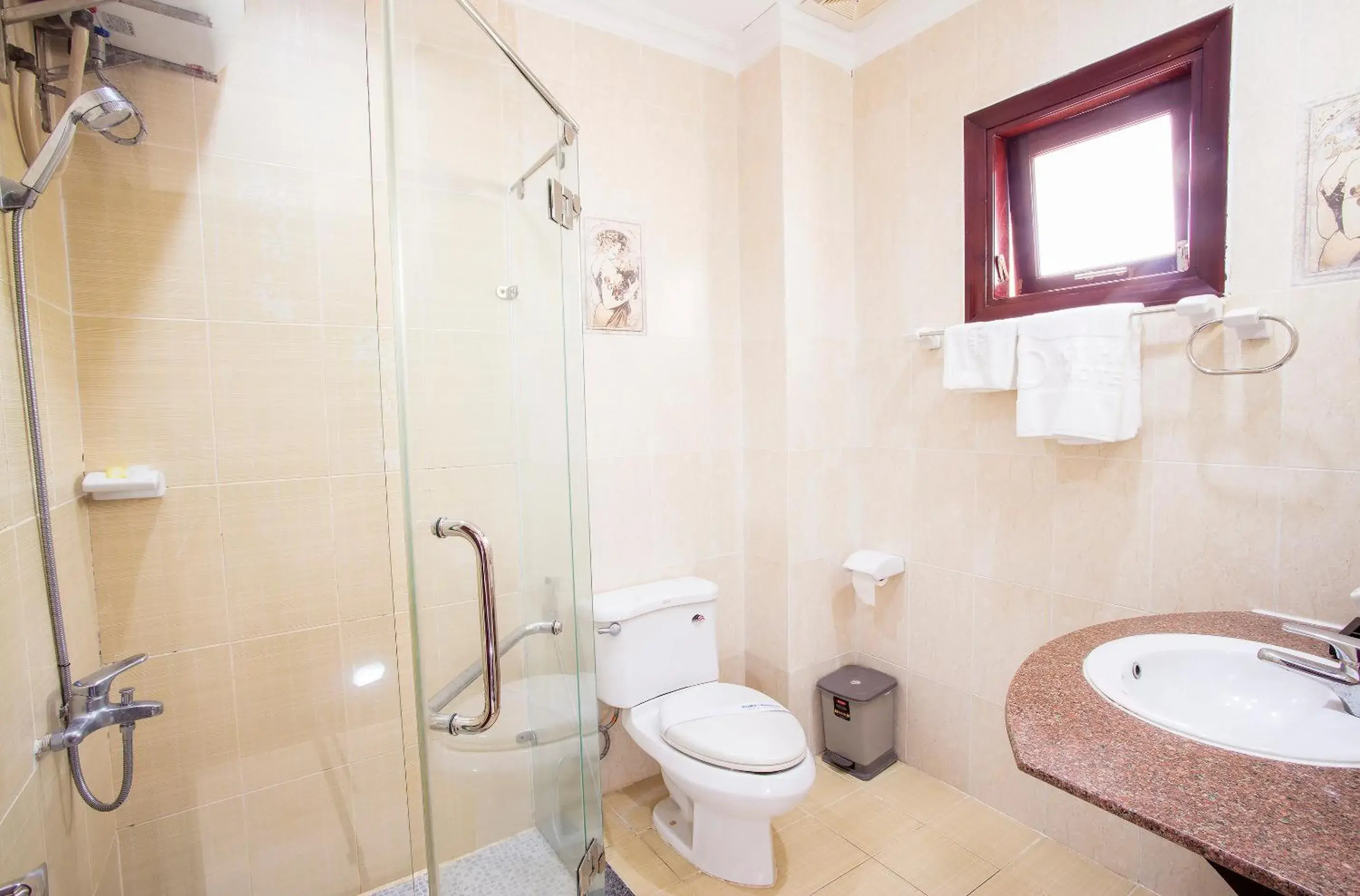 Shower, Bathroom in Beachfront Hotel