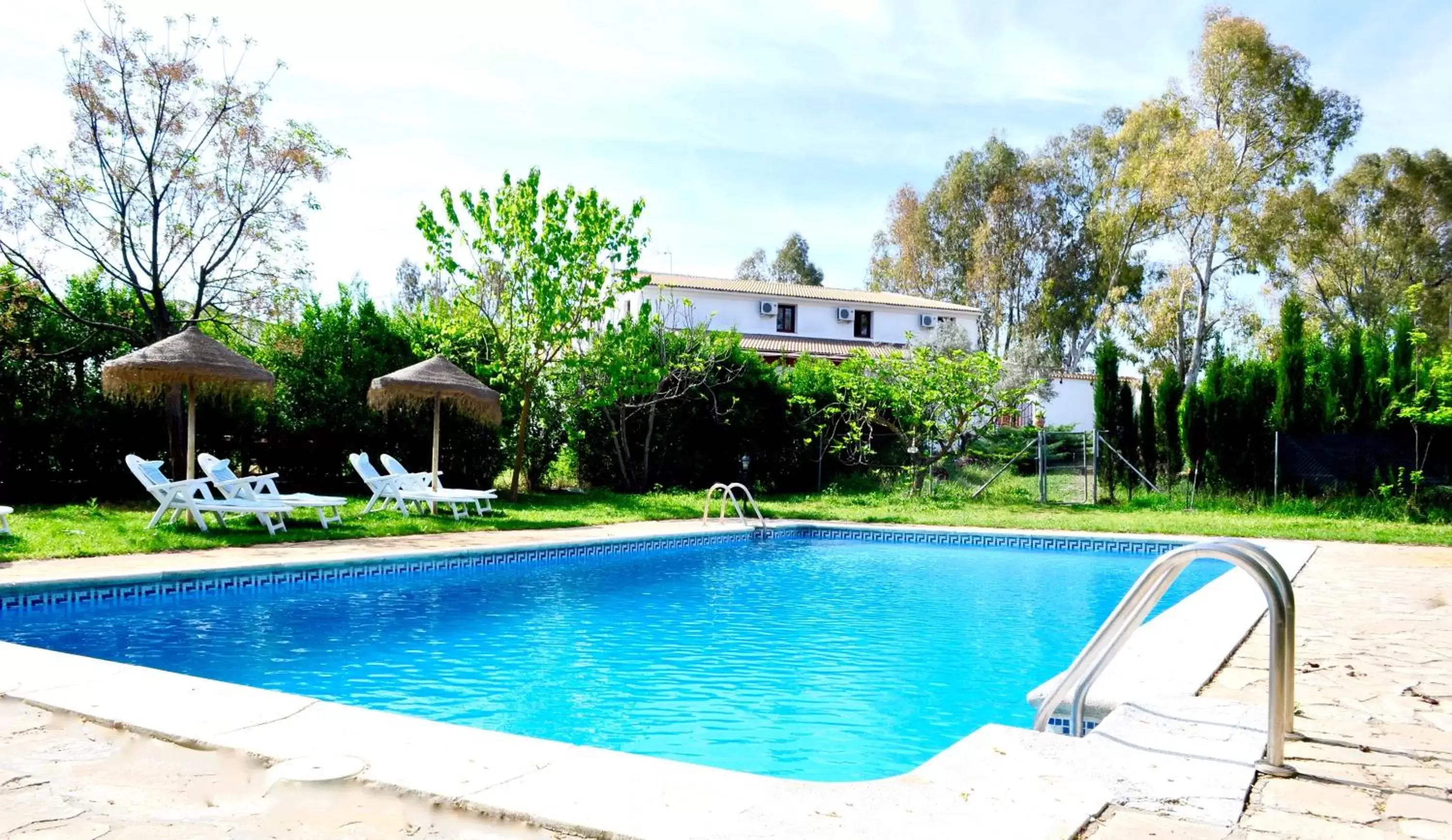 Property building, Swimming Pool in Hotel Rural La Paloma