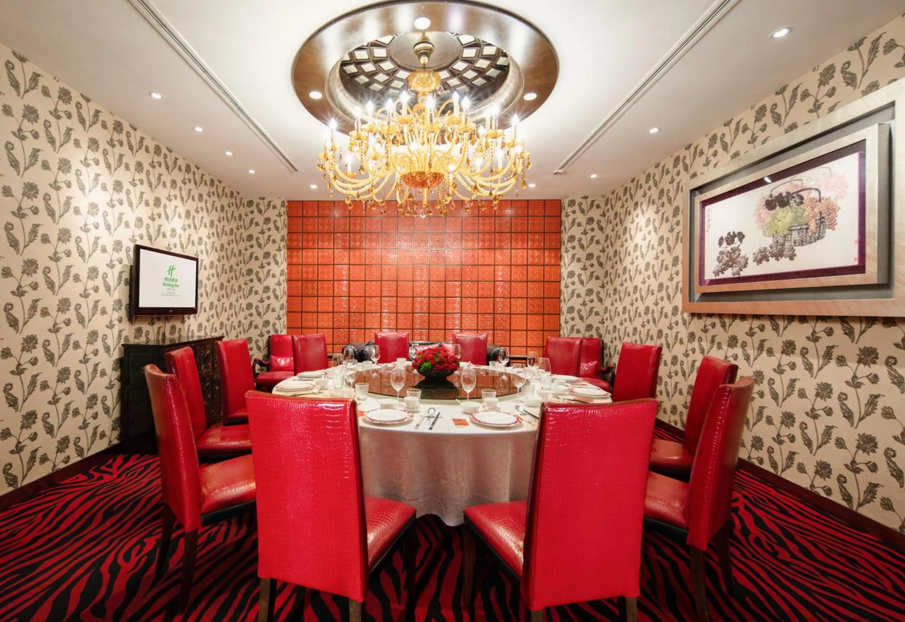 Restaurant/places to eat in Holiday Inn Shanghai Hongqiao West by IHG