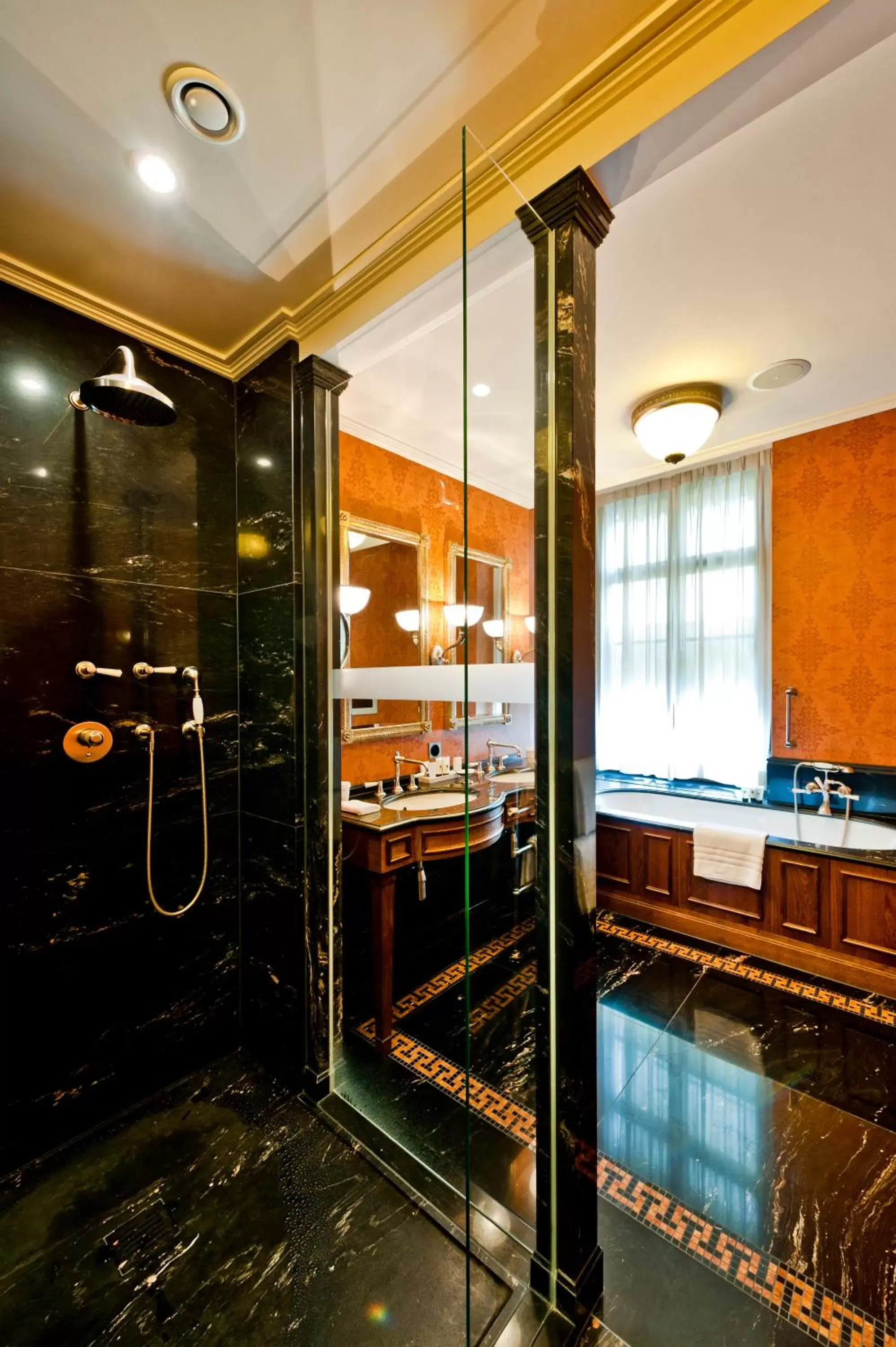 Bathroom in Grand Hotel LES TROIS ROIS