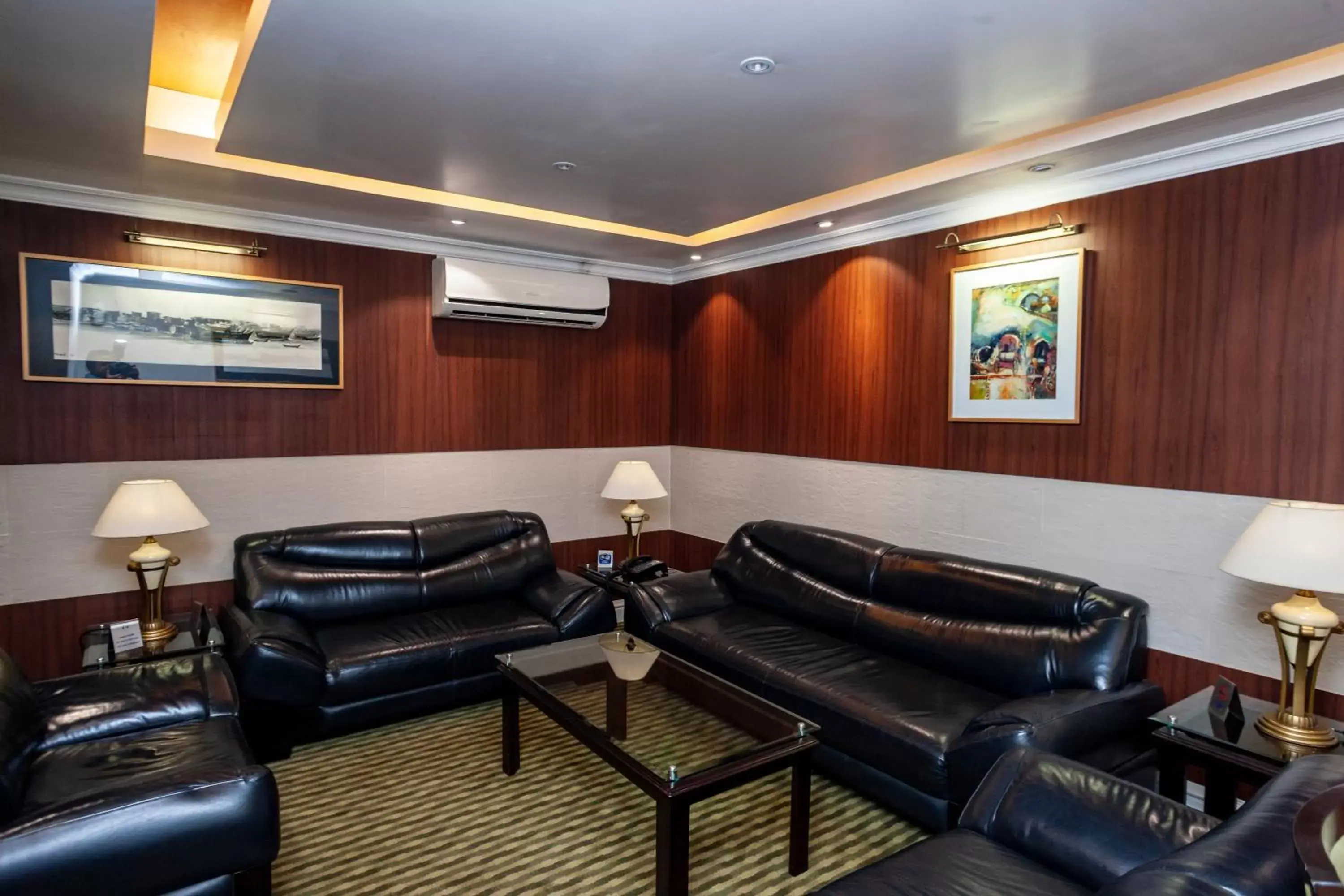 Lounge or bar, Seating Area in Royal Park Residence Hotel