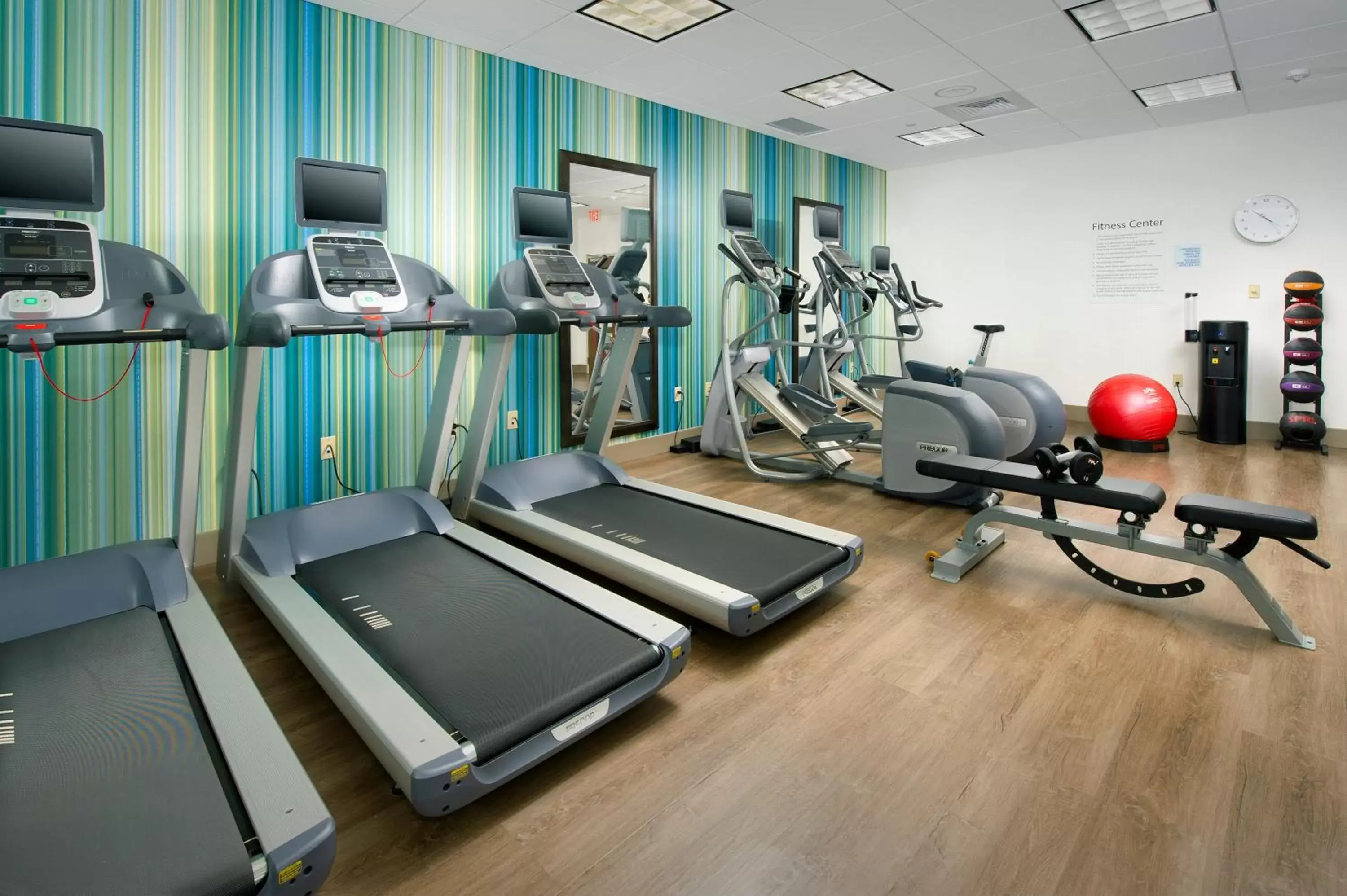 Fitness centre/facilities, Fitness Center/Facilities in Holiday Inn Express & Suites by IHG Altoona, an IHG Hotel