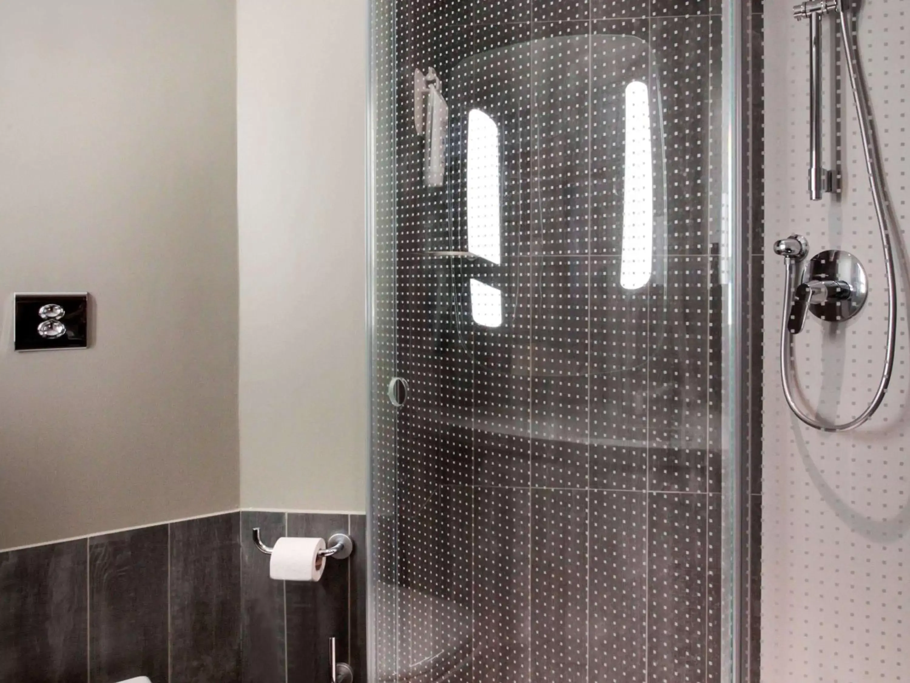 Photo of the whole room in ibis Cahors Photo of the whole room in ibis Cahors