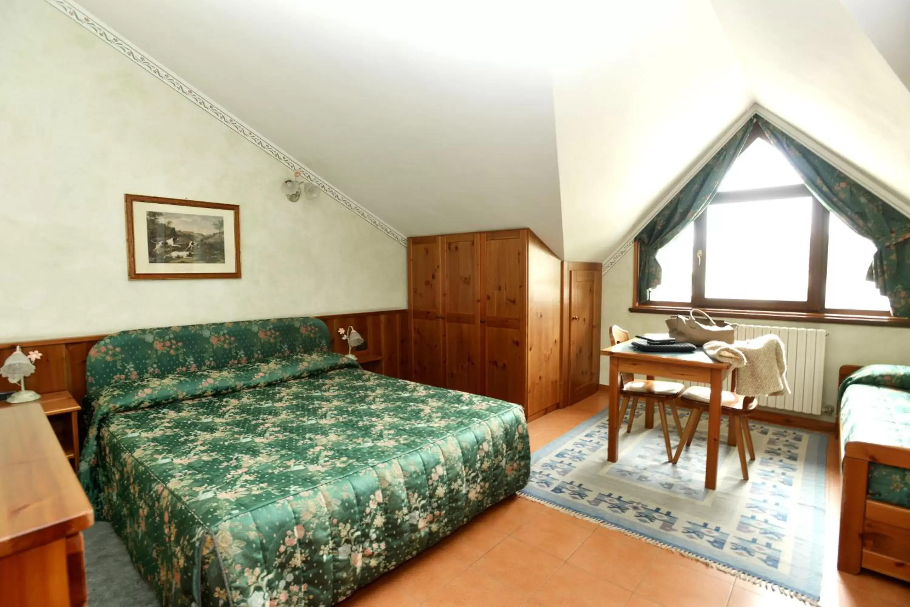 Photo of the whole room, Bed in Hotel Cristallo