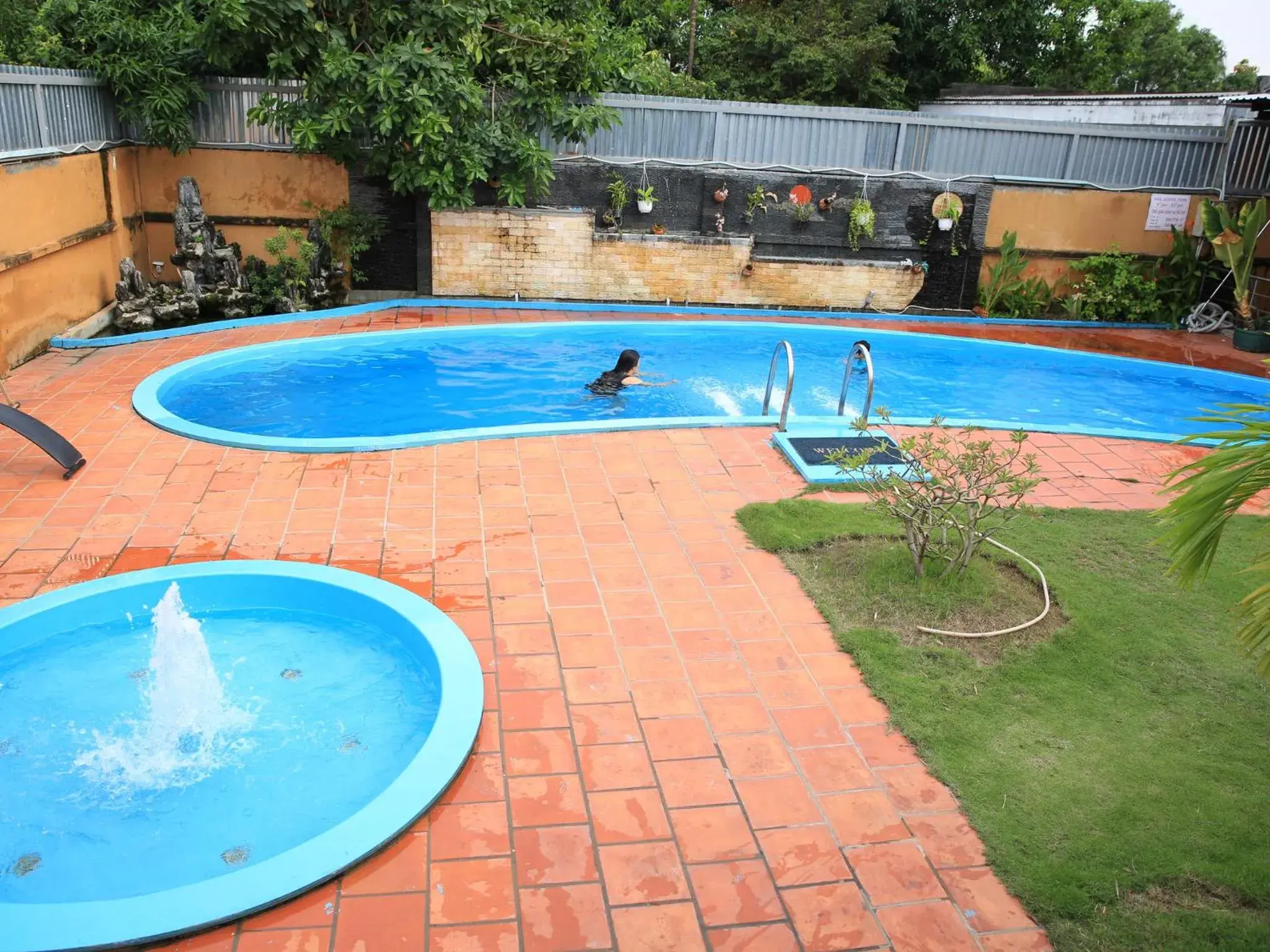 Swimming Pool in Hoa Phat Hotel & Apartment