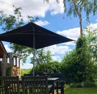 Restaurant/places to eat in The Horseshoe & Castle