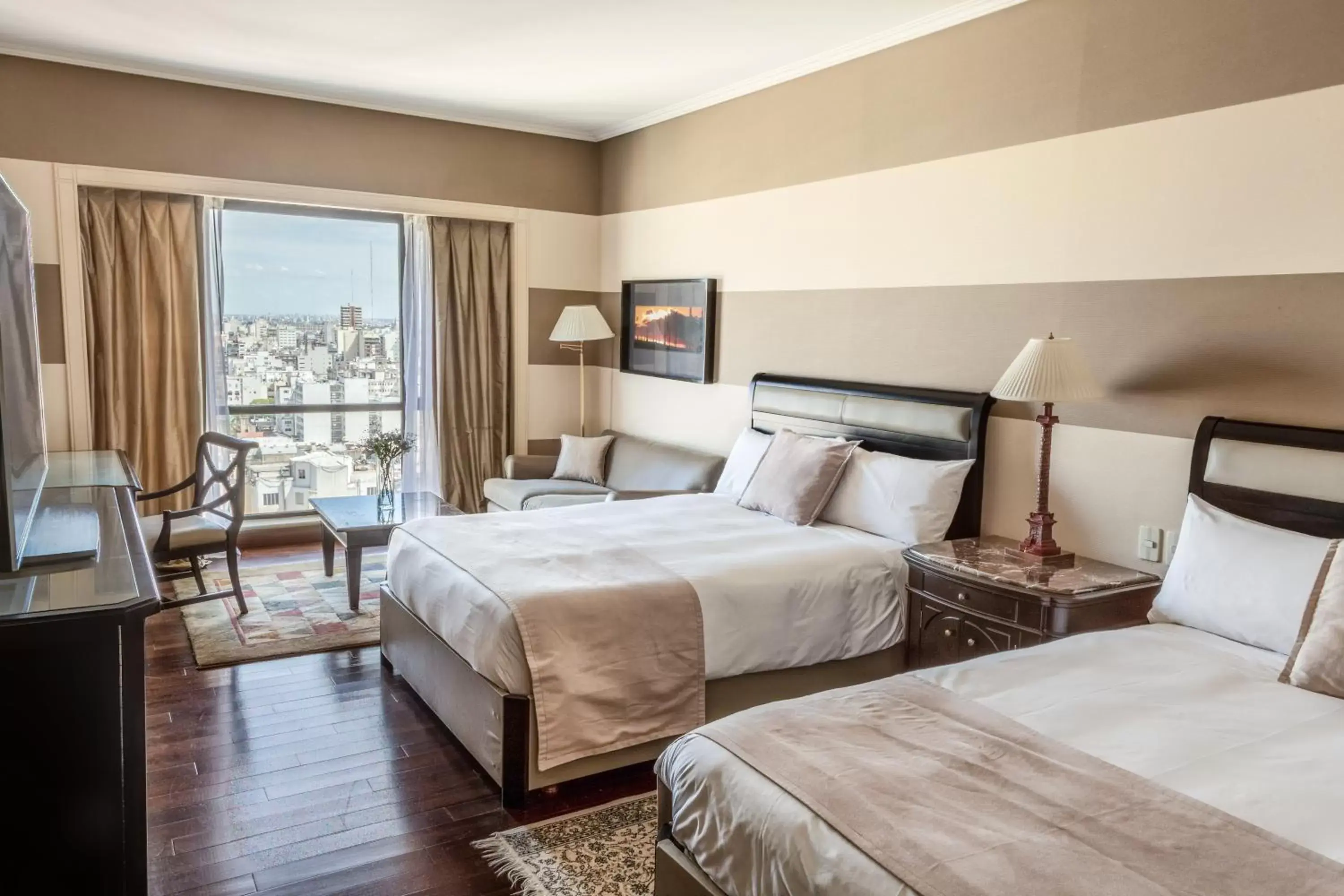 Photo of the whole room, Bed in InterContinental Buenos Aires, an IHG Hotel