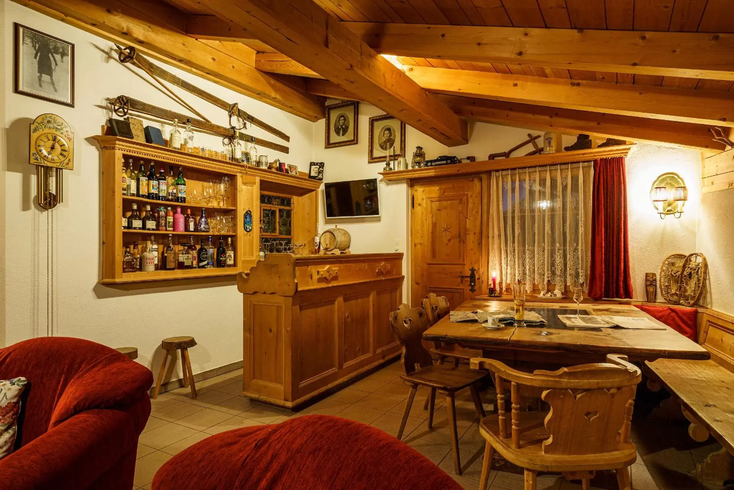 Lounge or bar in Hotel Silvapina