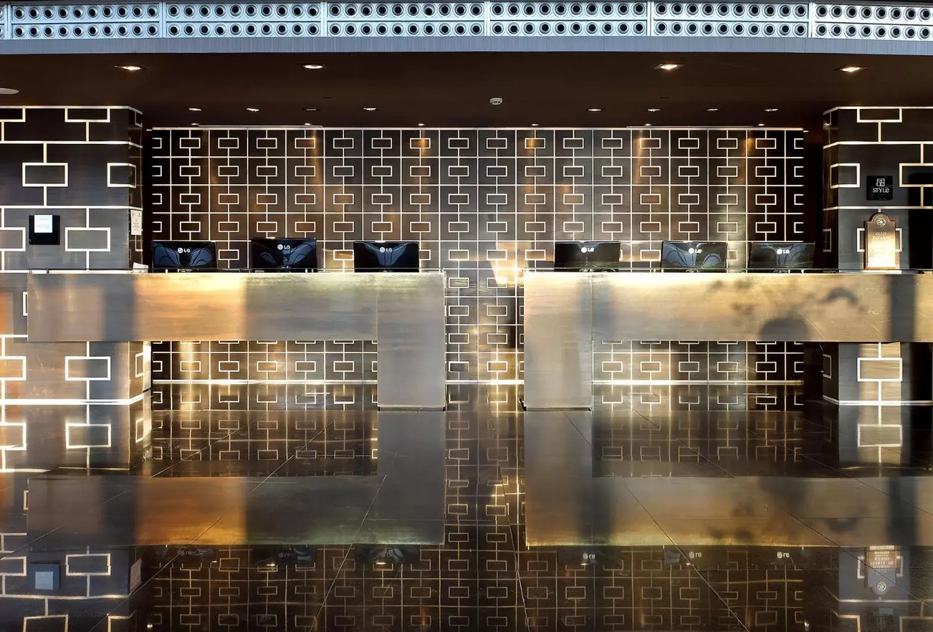 Lobby or reception in Eurostars Madrid Tower Lobby or reception in Eurostars Madrid Tower