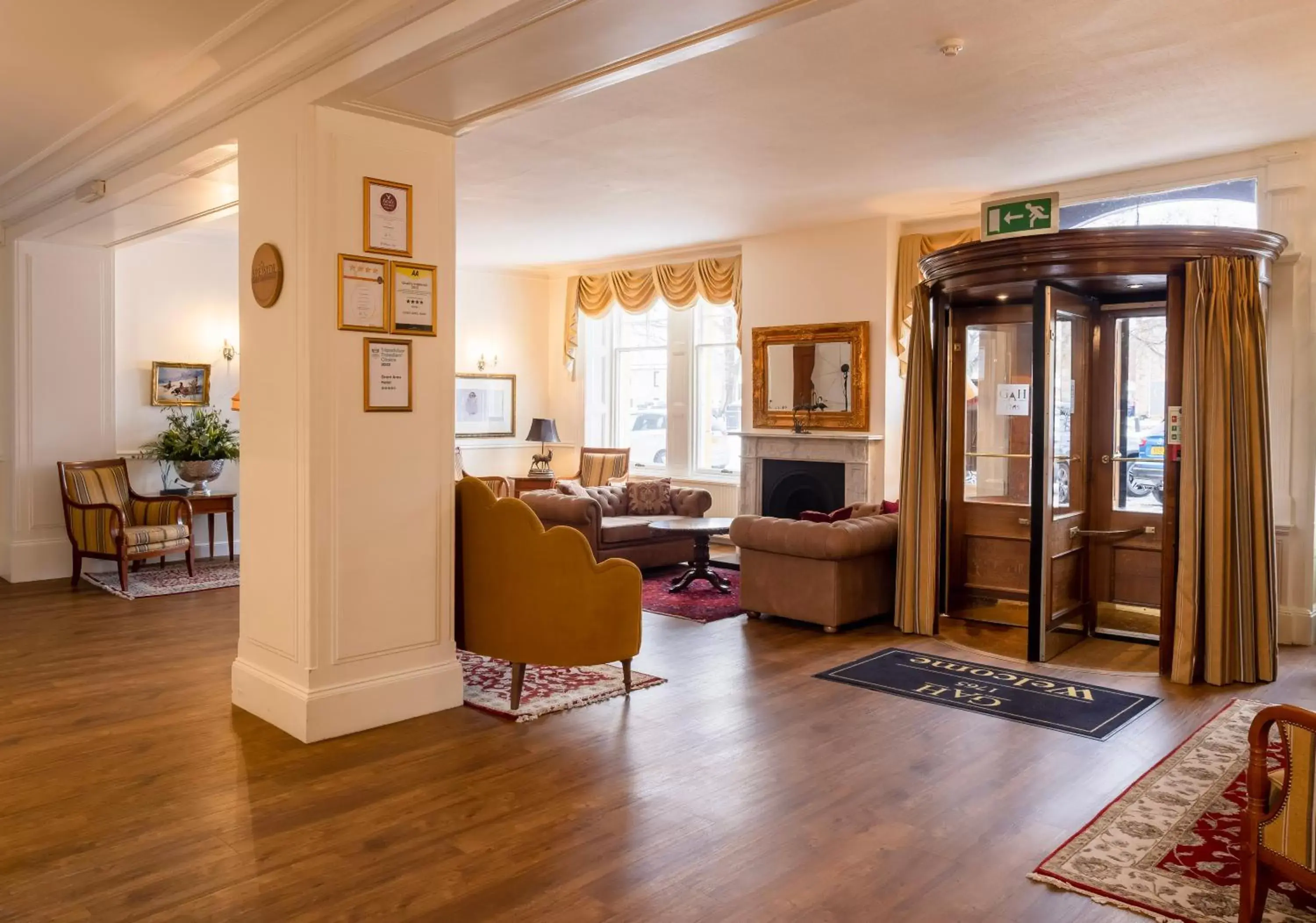 Lounge or bar, Seating Area in Grant Arms Hotel