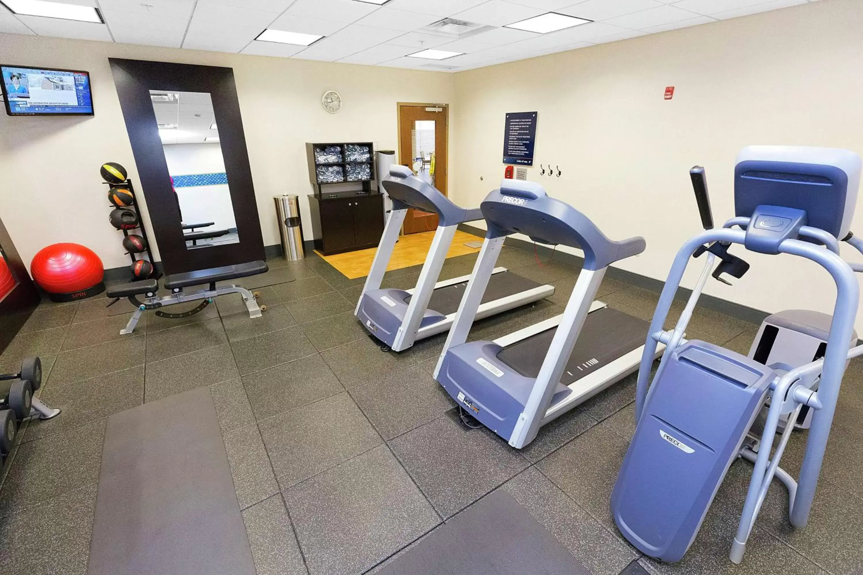 Fitness centre/facilities, Fitness Center/Facilities in Hampton Inn Waynesburg