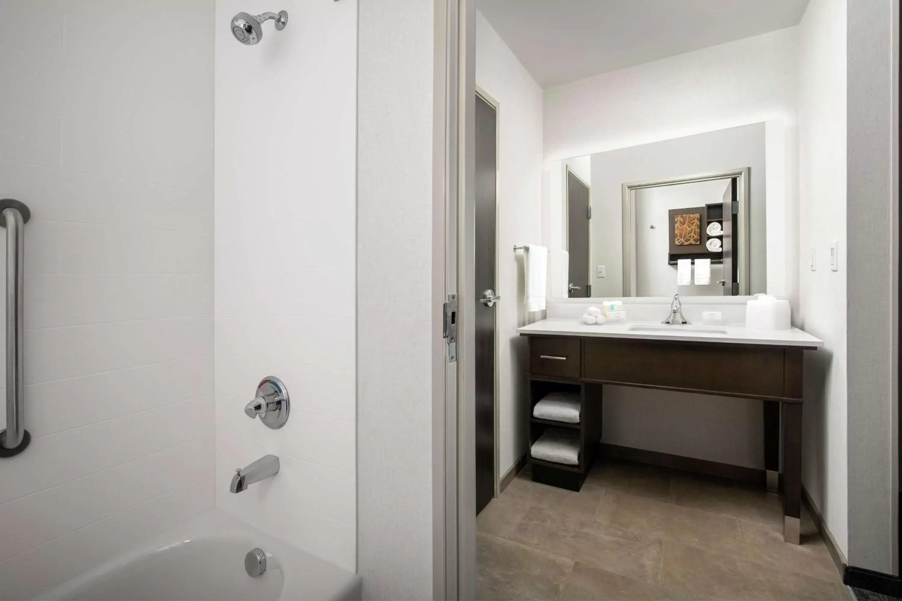 Bathroom in Homewood Suites By Hilton Denver Airport Tower Road