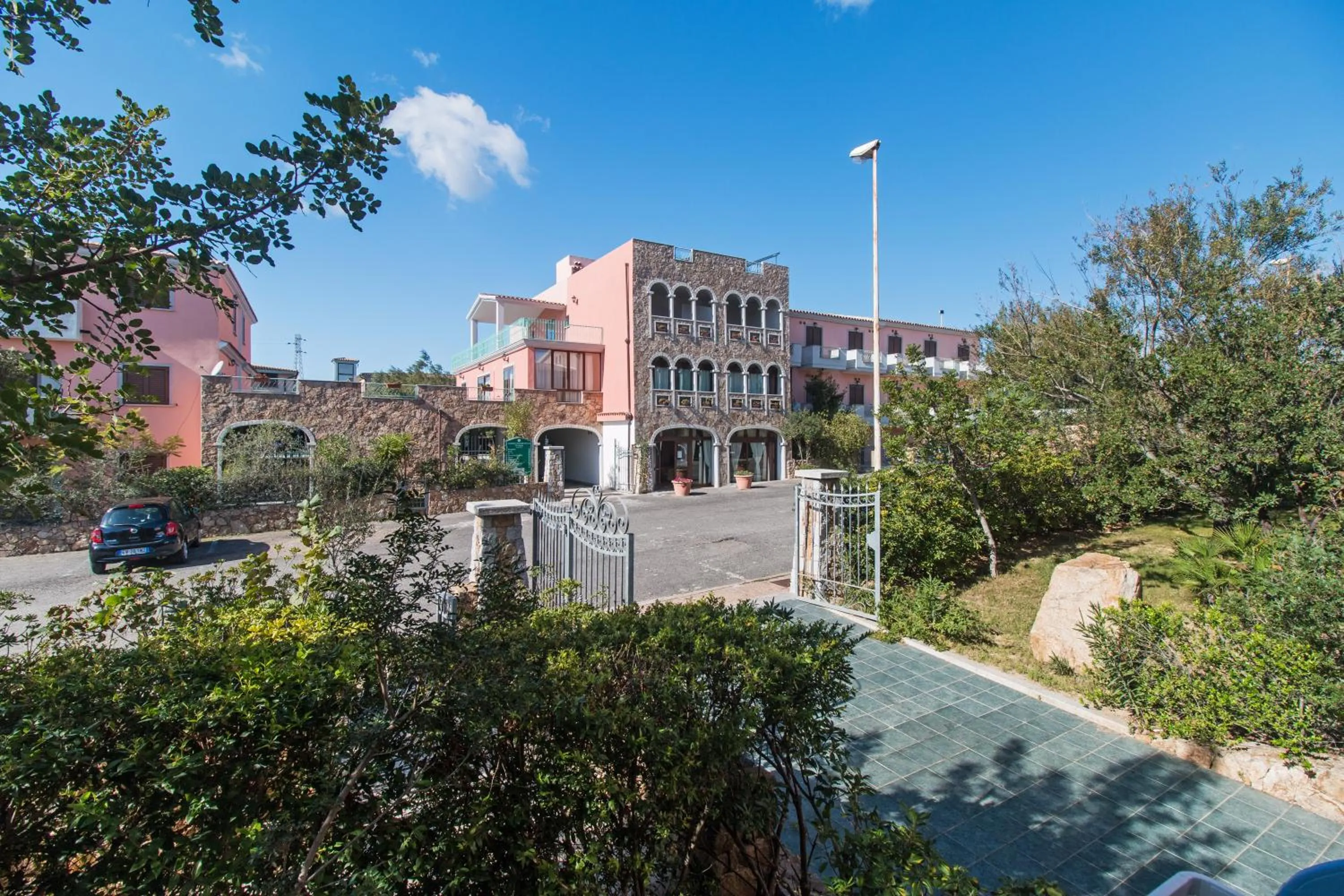 Restaurant/places to eat in Albergo Residenziale Gli Ontani