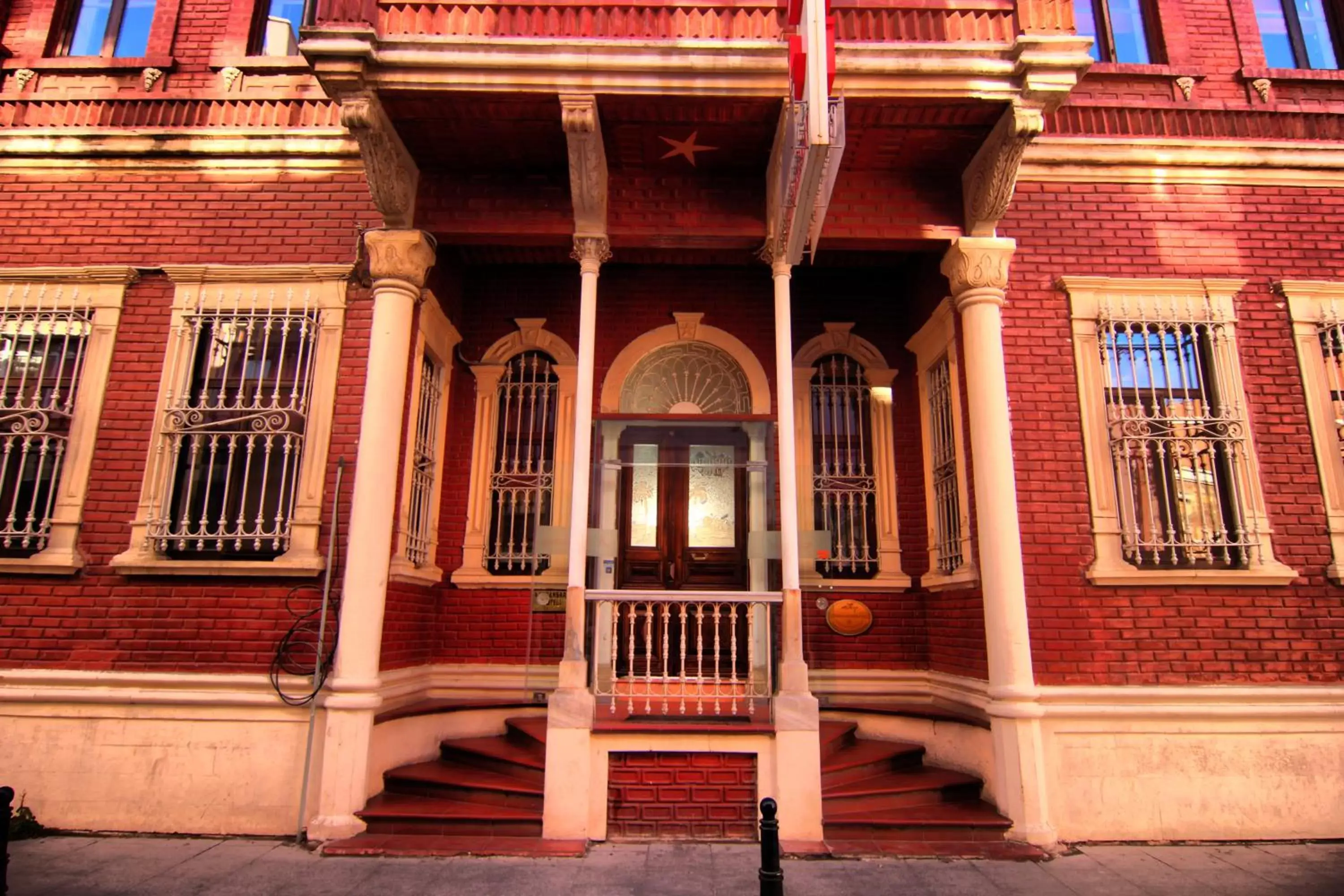 Facade/entrance in Kervansaray Canakkale Hotel - Special Category