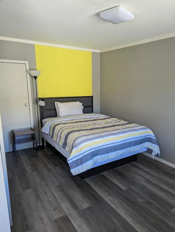 Bed in Belle Aire Motel