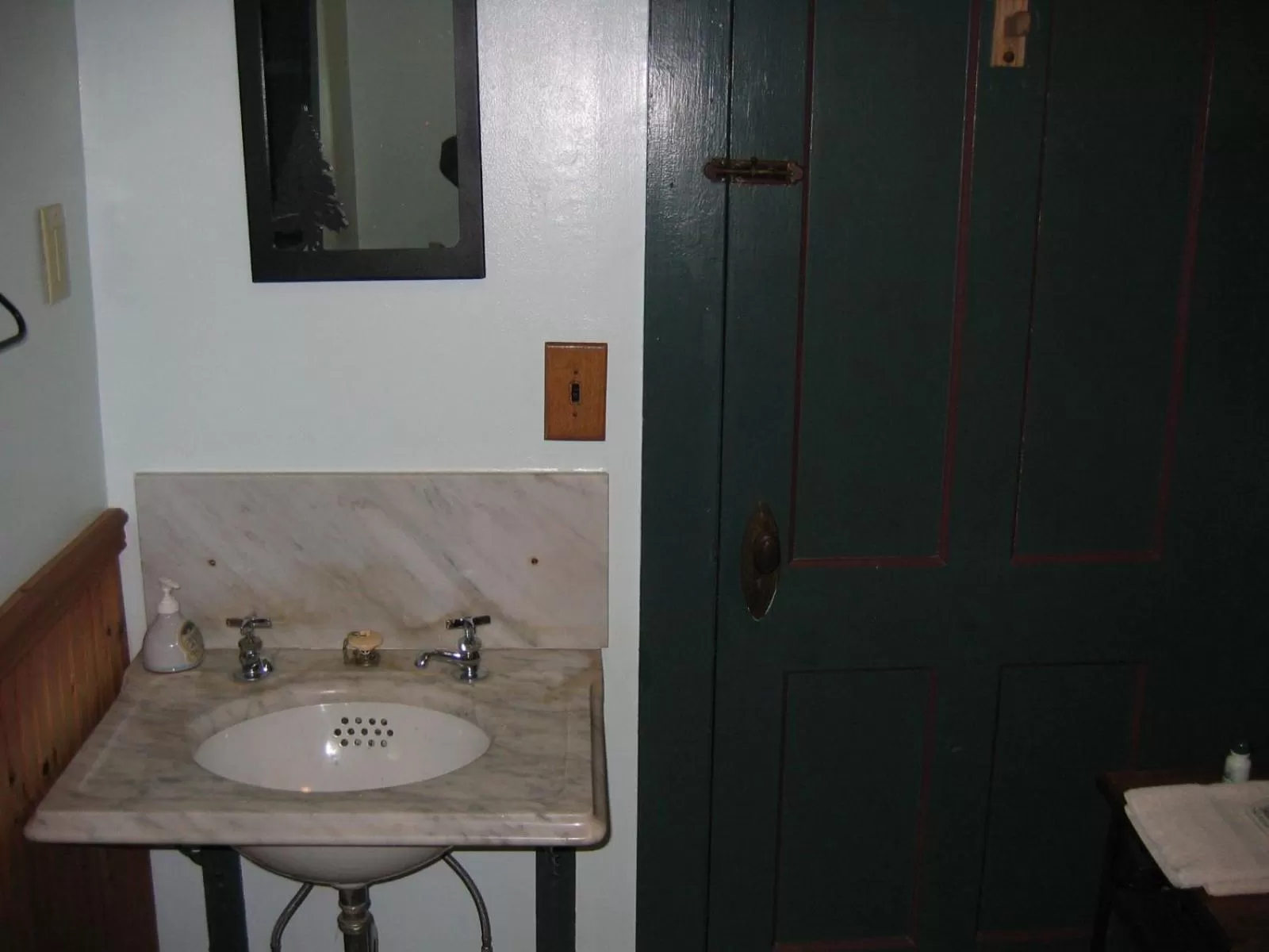 Bathroom in Trails End Inn