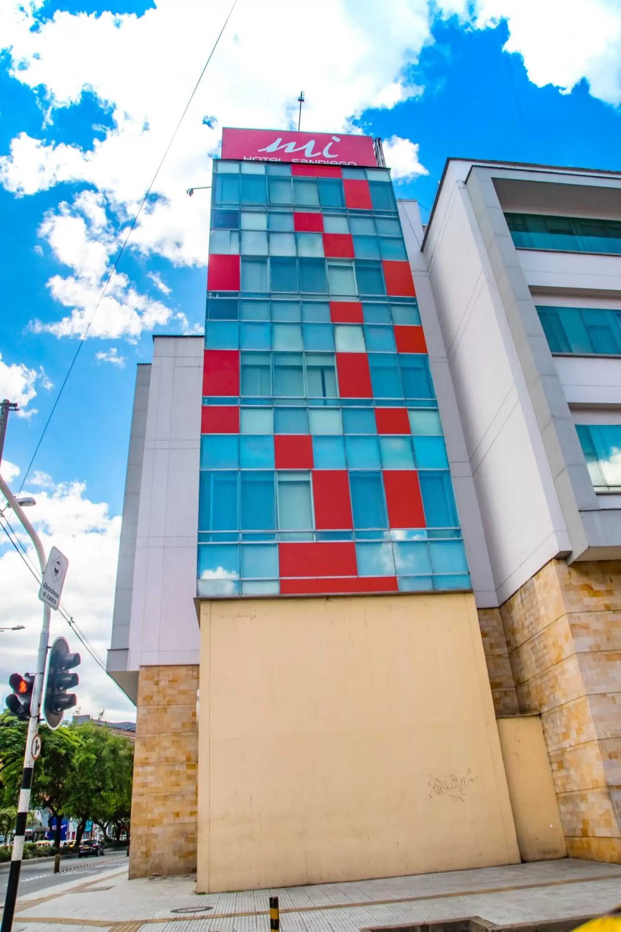 Facade/entrance, Property Building in Mi Hotel Sandiego