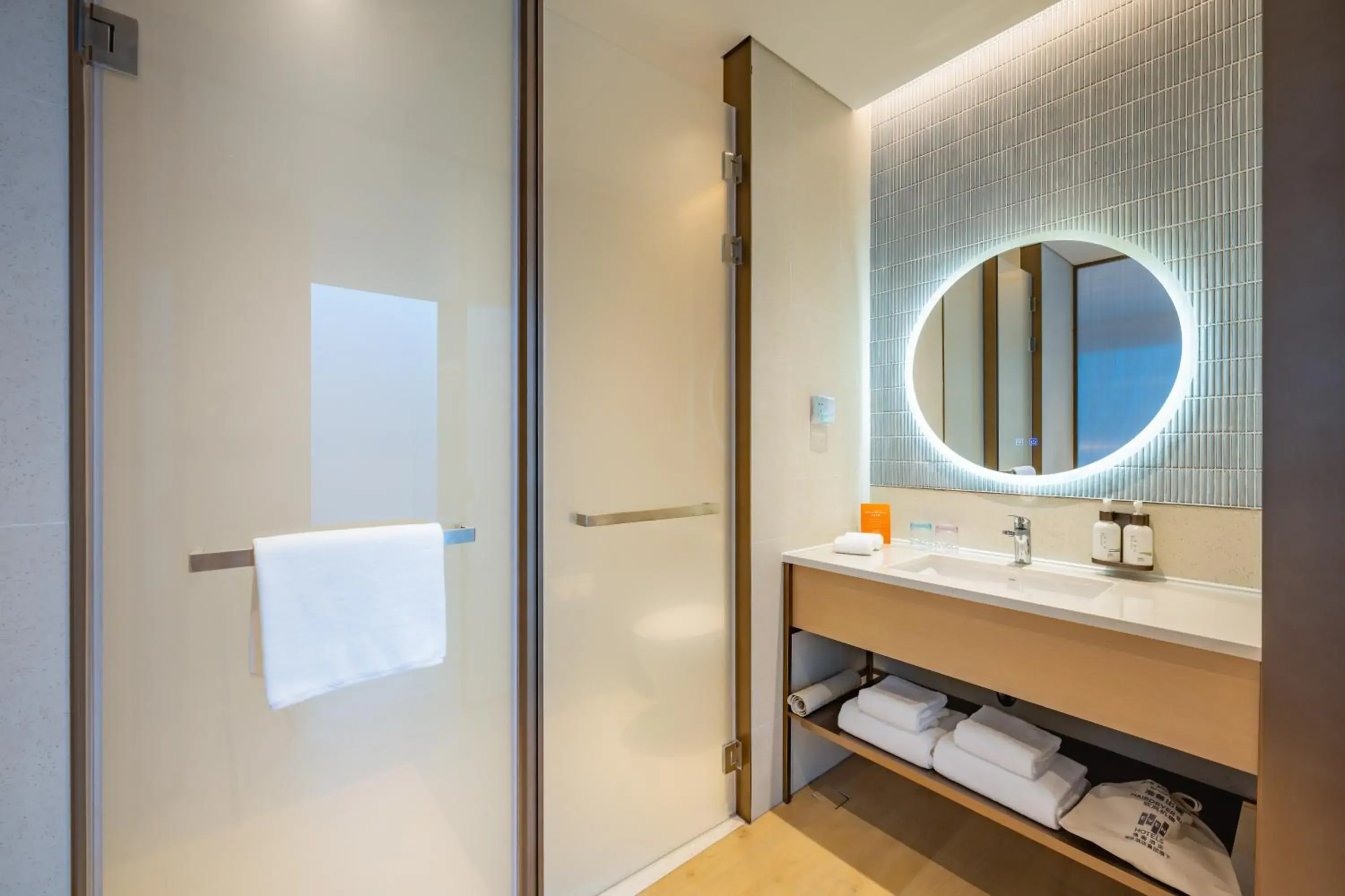 Shower, Bathroom in EVEN Hotels Shanghai Expo, an IHG Hotel