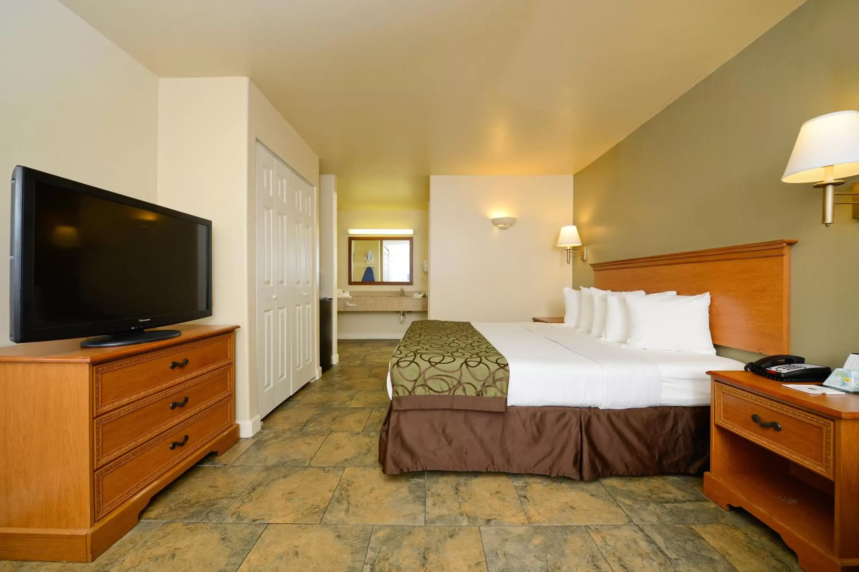 Photo of the whole room, Bed in Best Western Padre Island